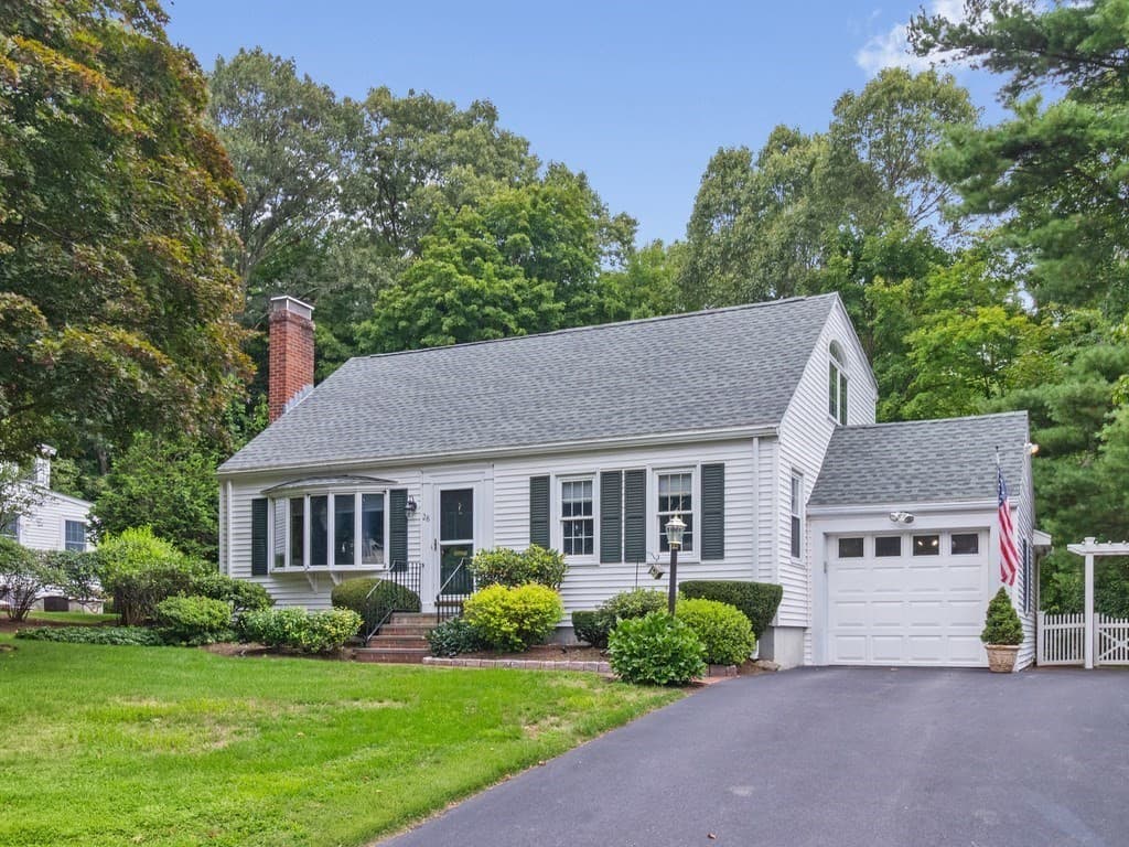 28 Carver Road, Wellesley MA 02481