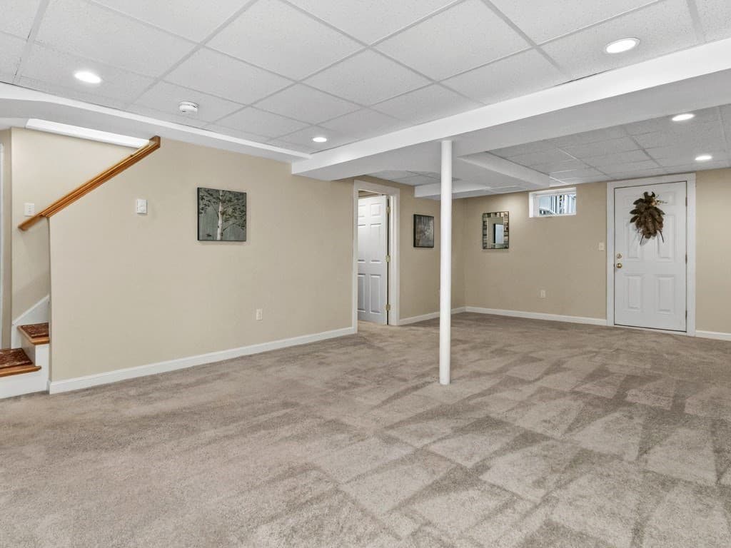Single Family Residence at 28 Carver Road, Wellesley MA 02481, photo 28 of 41