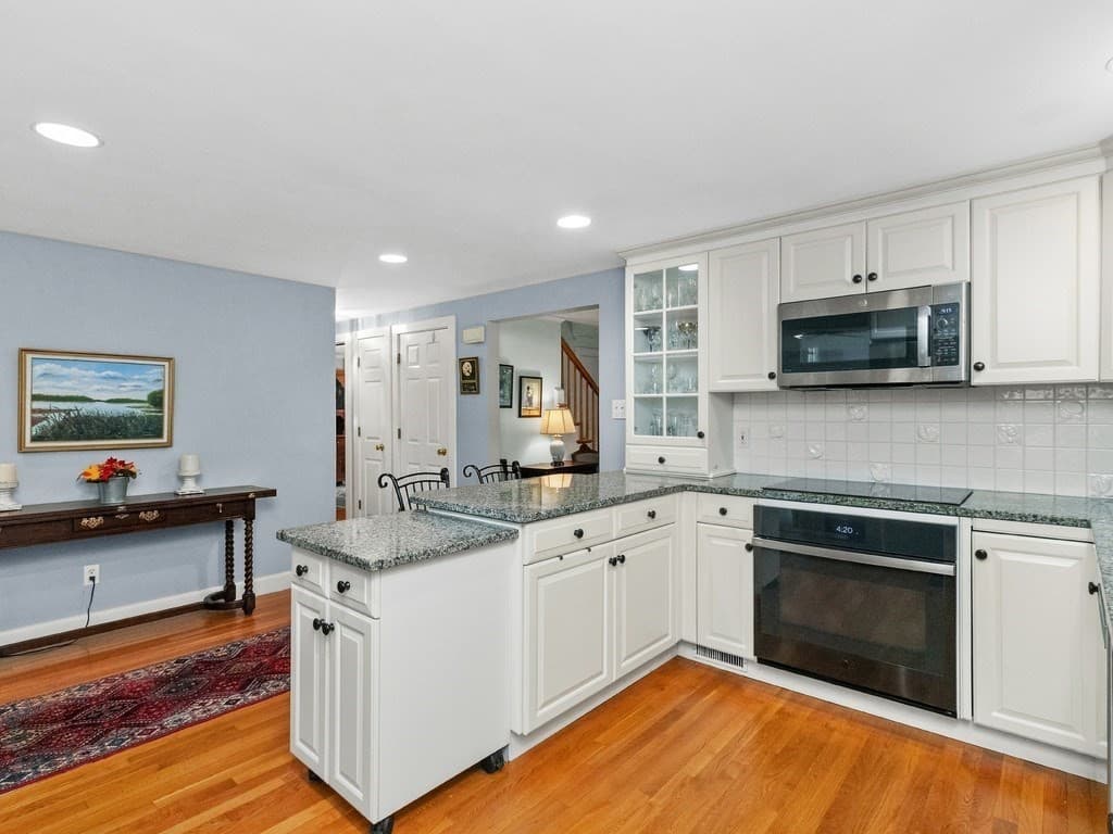 Single Family Residence at 28 Carver Road, Wellesley MA 02481, photo 5 of 41