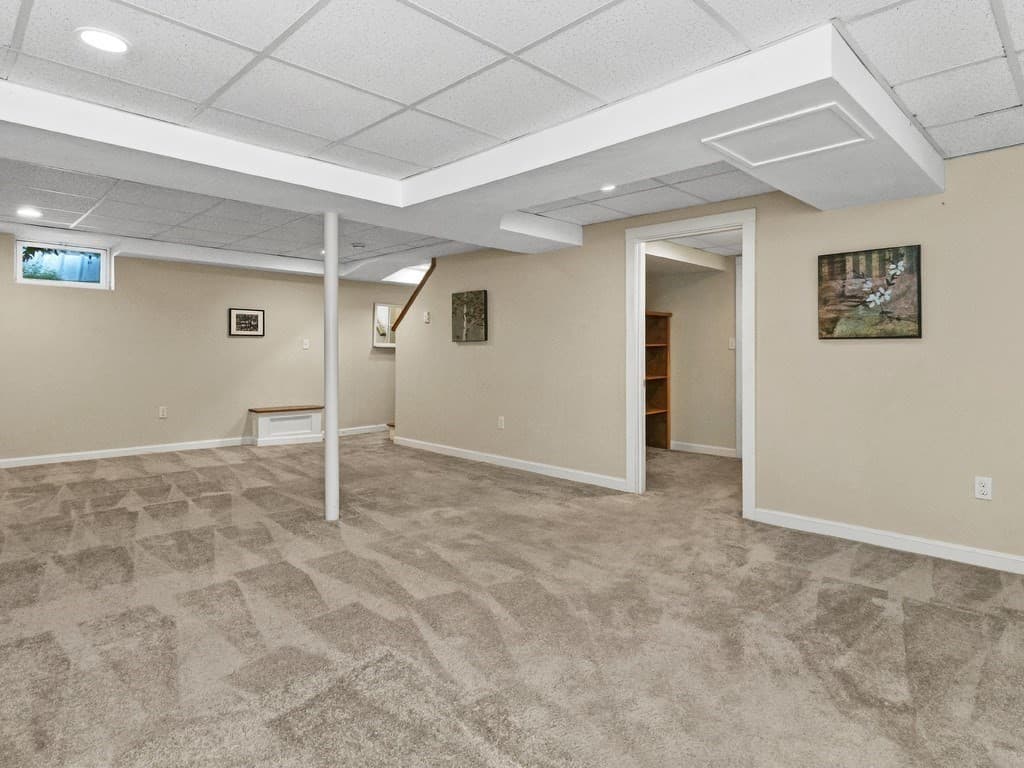 Single Family Residence at 28 Carver Road, Wellesley MA 02481, photo 31 of 41