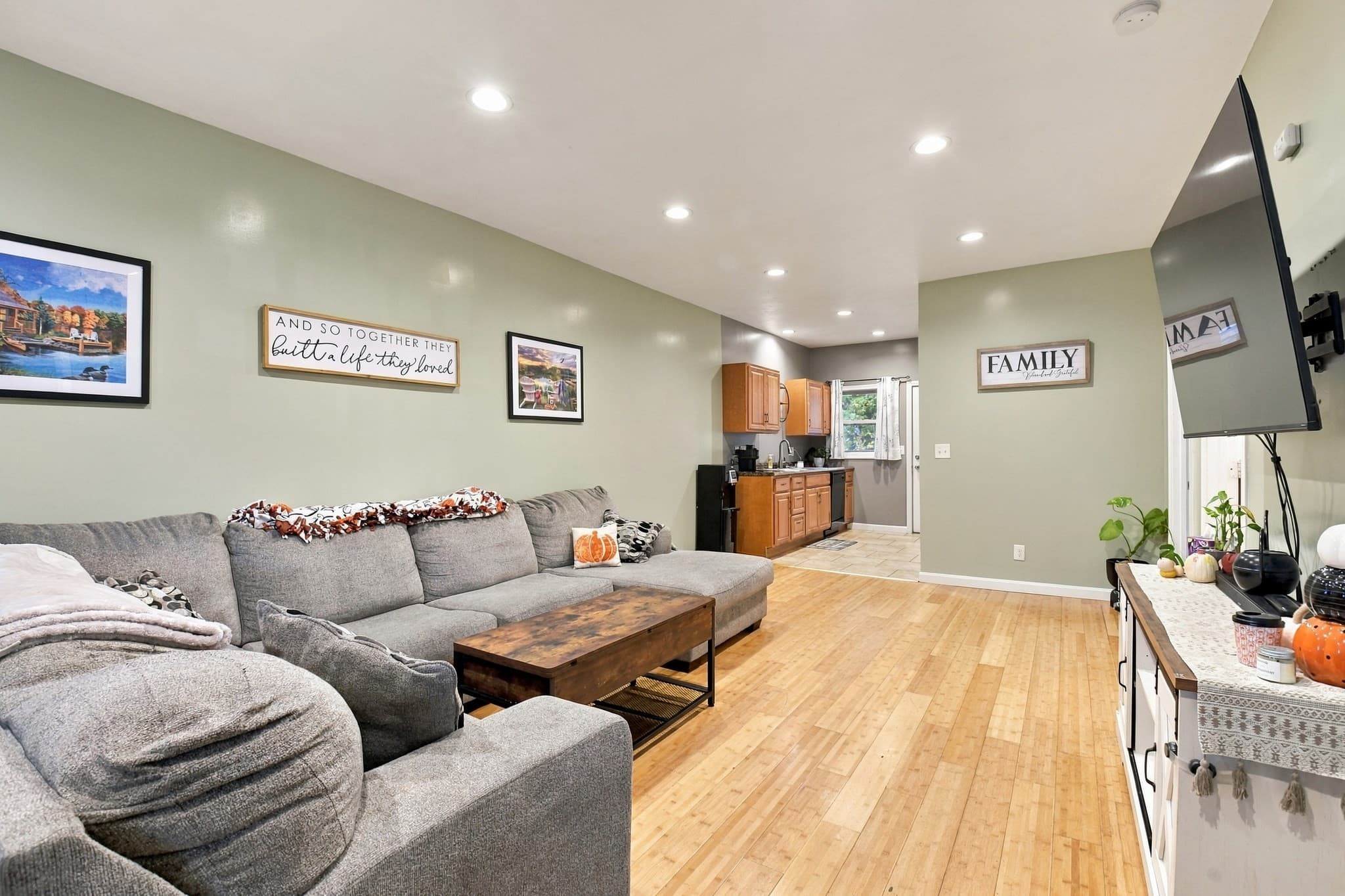 Single Family Residence at 184-186 Ash St, Gardner MA 01440, photo 22 of 38