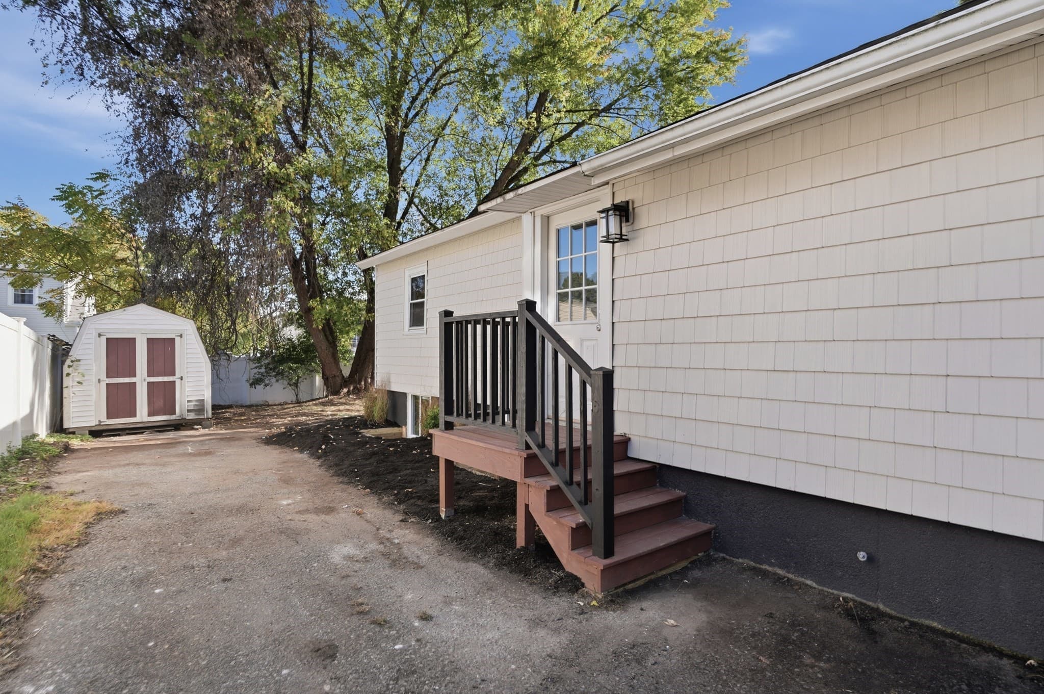 Single Family Residence at 19 1/2 Lillian St, Woburn MA 01801, photo 26 of 26
