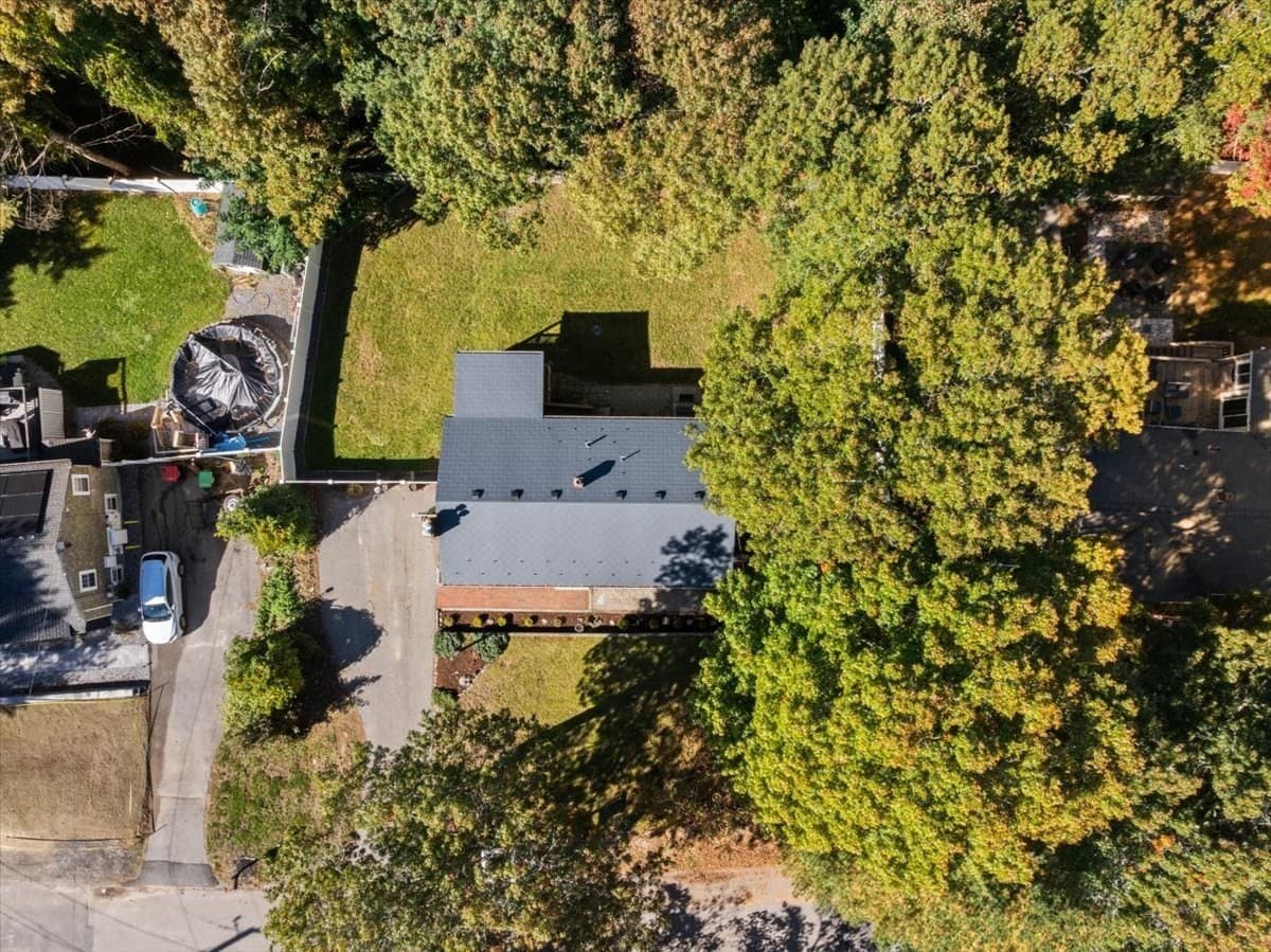Single Family Residence at 33 Lantern Ln, Plymouth MA 02360, photo 6 of 42