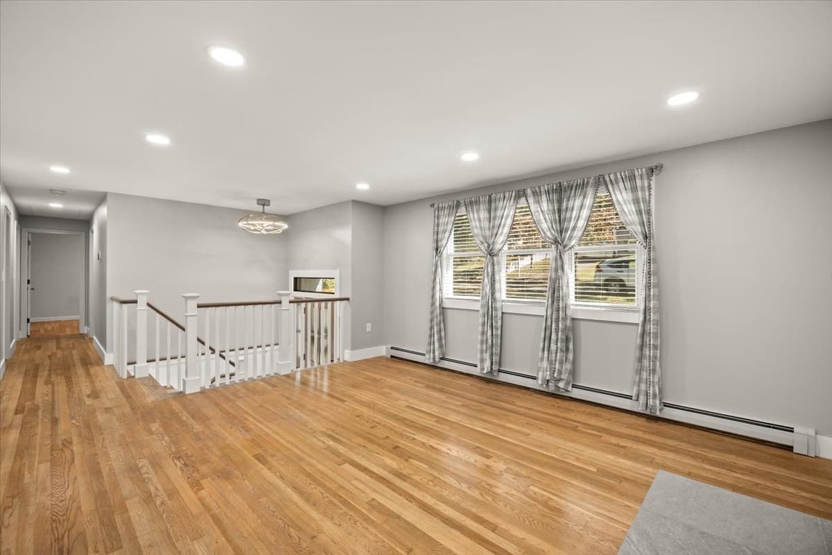 Single Family Residence at 33 Lantern Ln, Plymouth MA 02360, photo 15 of 42