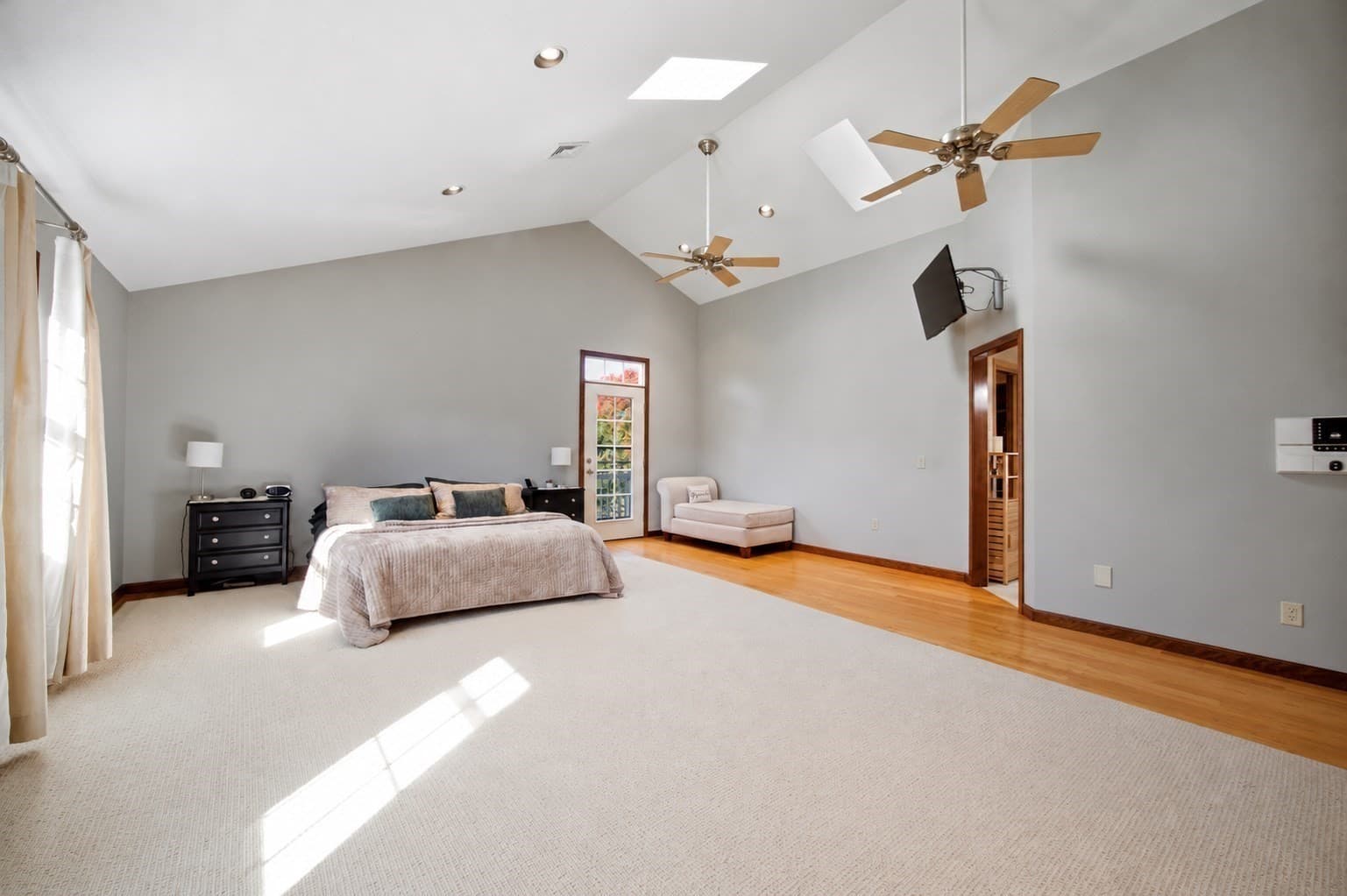 Single Family Residence at 37 Upland Rd, Holyoke MA 01040, photo 28 of 33