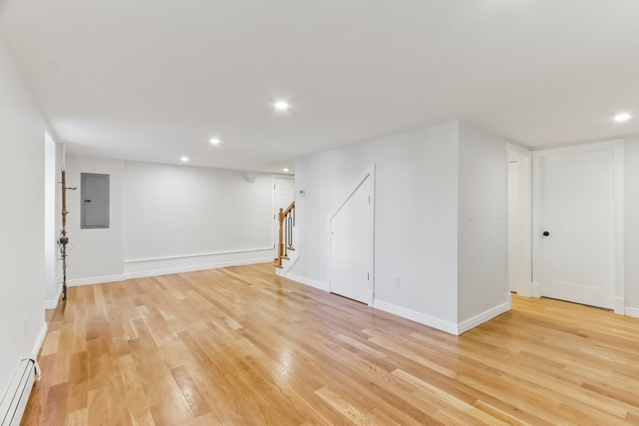 Single Family Residence at 5 Cottage St, Nahant MA 01908, photo 22 of 36