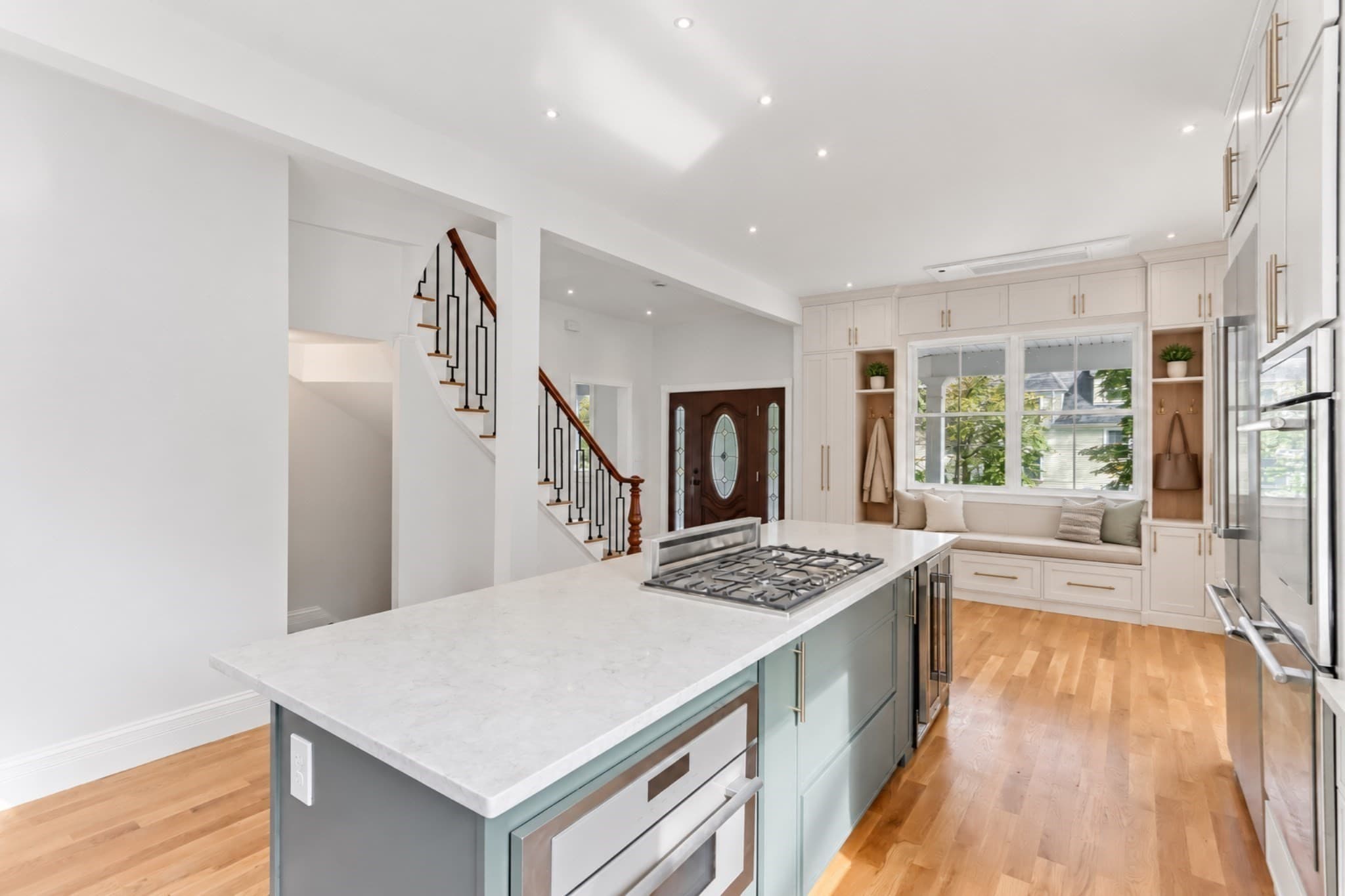 Single Family Residence at 5 Cottage St, Nahant MA 01908, photo 8 of 36
