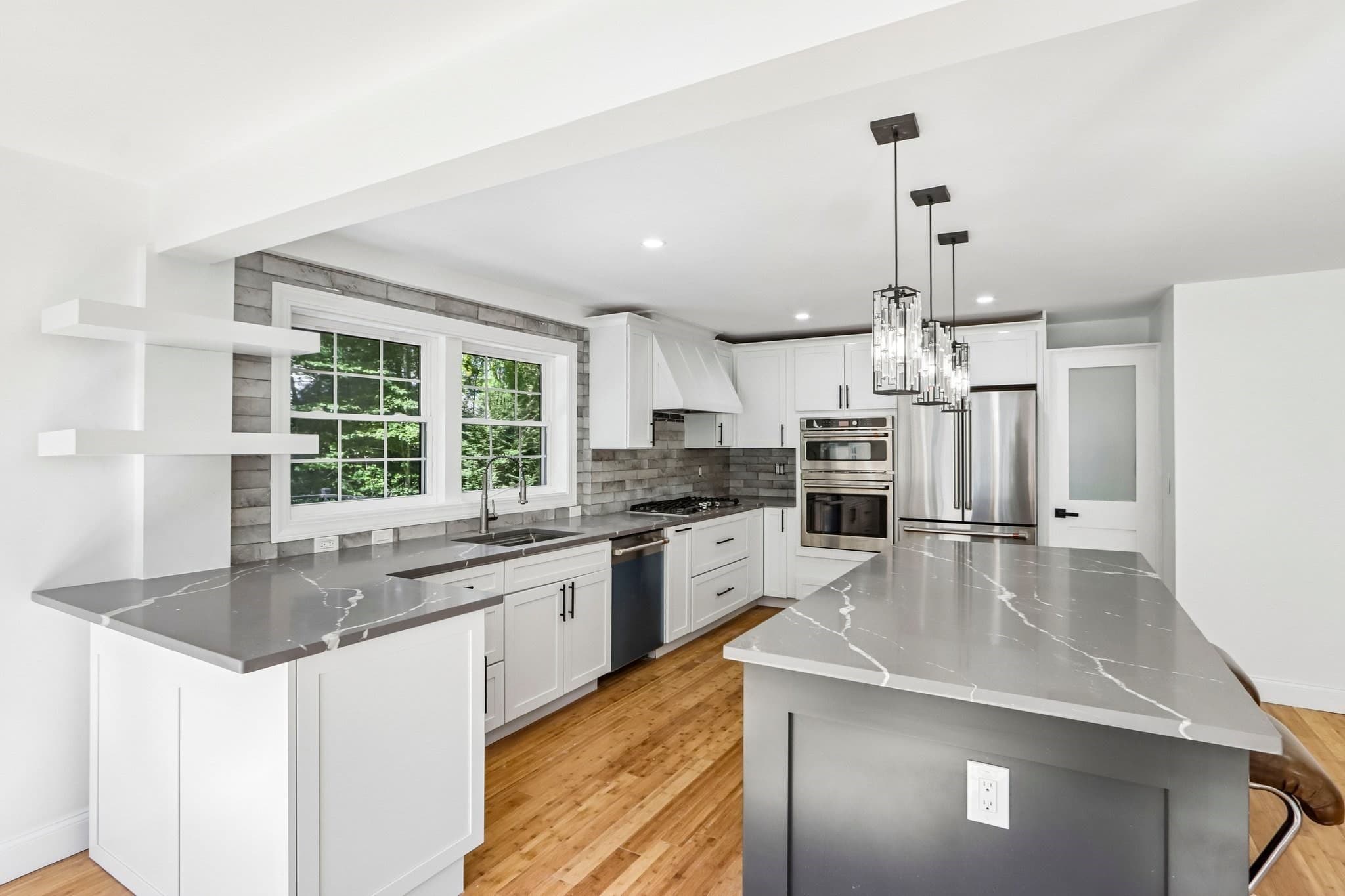 Single Family Residence at 21 Rockwood Heights Rd, Manchester MA 01944, photo 13 of 42