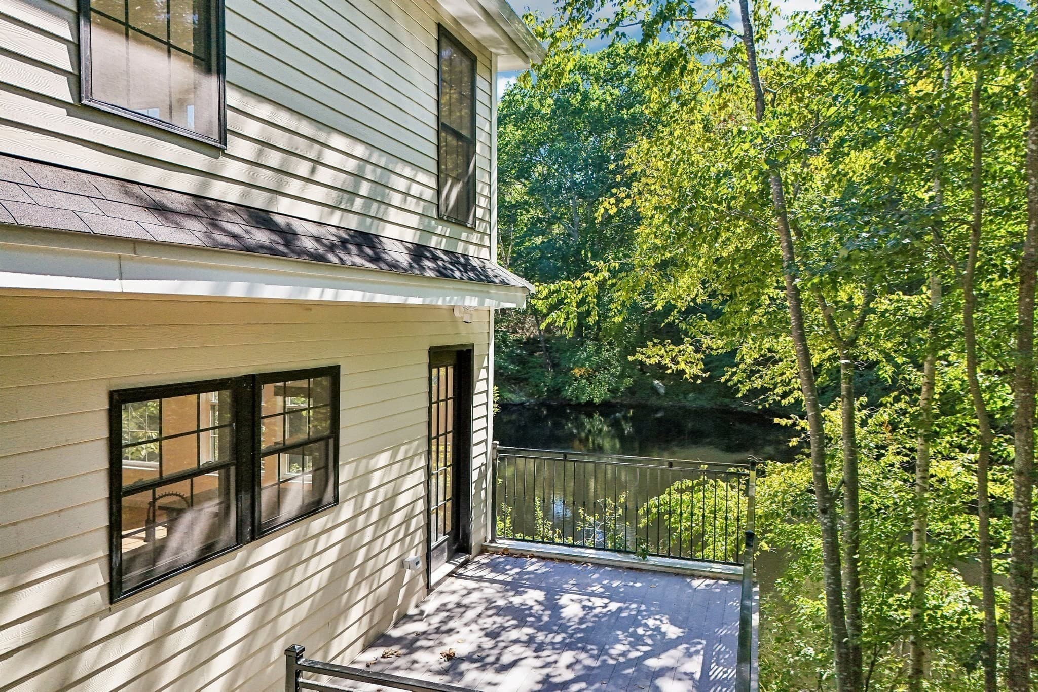Single Family Residence at 21 Rockwood Heights Rd, Manchester MA 01944, photo 34 of 42