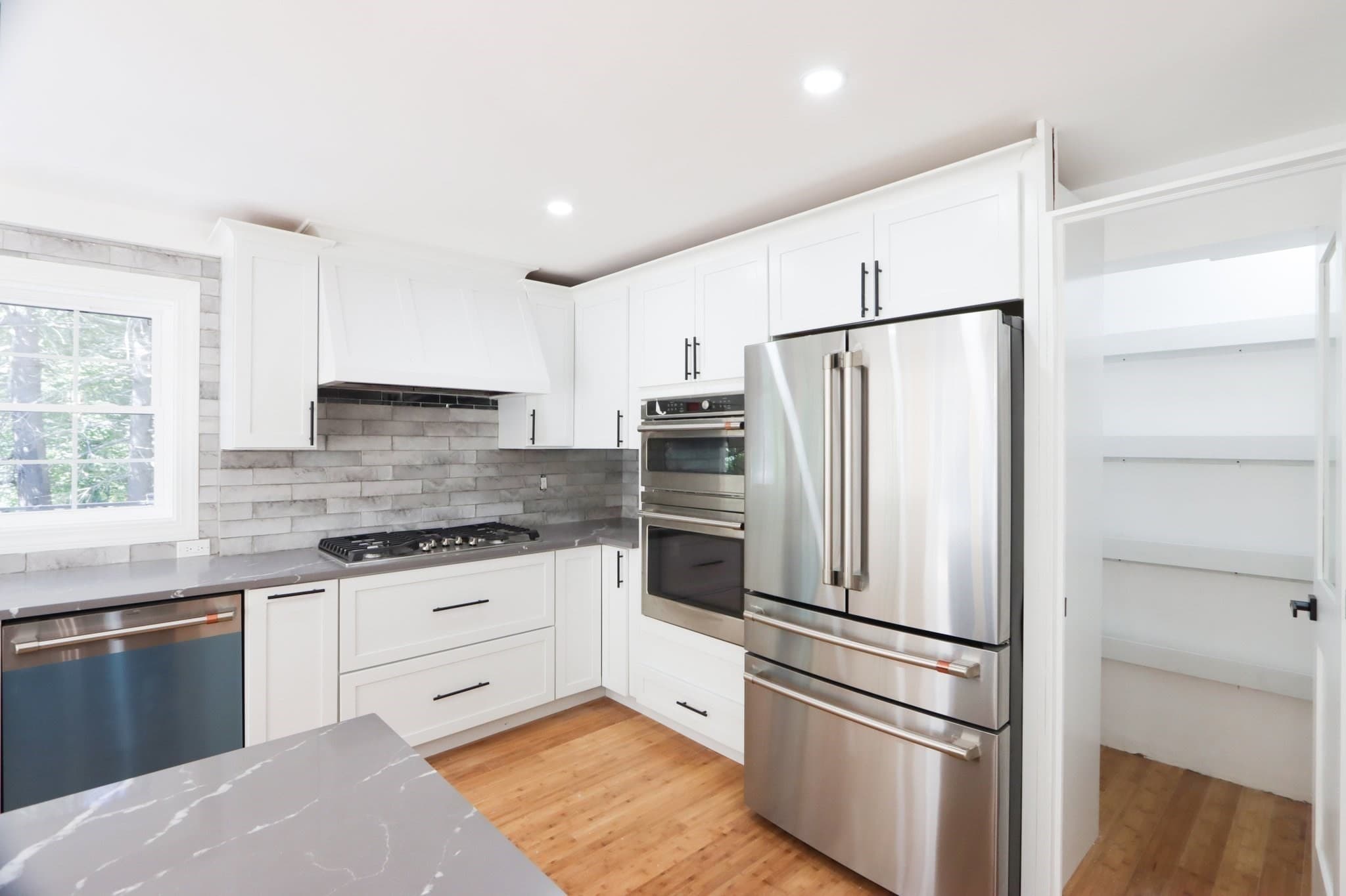 Single Family Residence at 21 Rockwood Heights Rd, Manchester MA 01944, photo 14 of 42