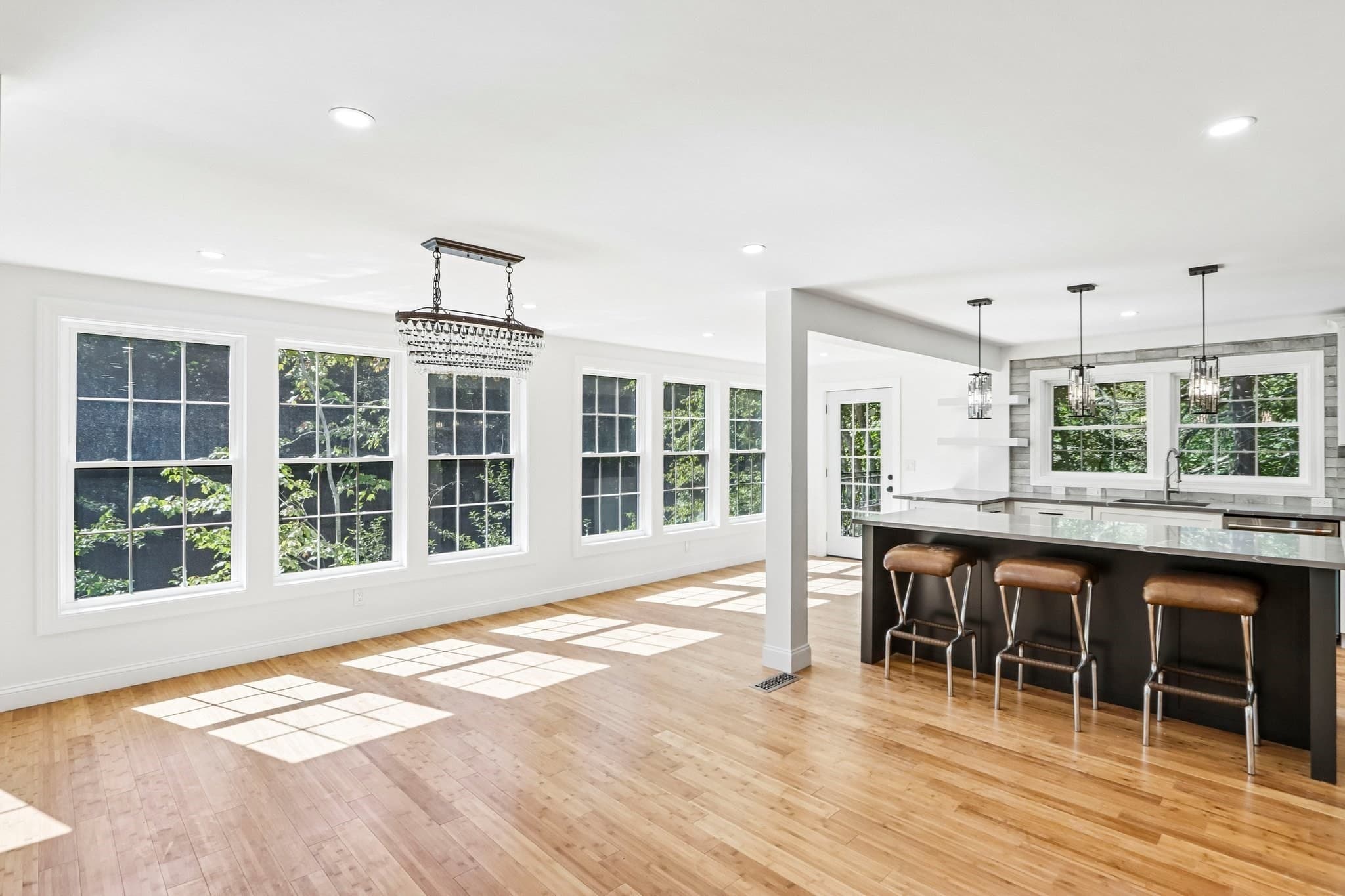 Single Family Residence at 21 Rockwood Heights Rd, Manchester MA 01944, photo 11 of 42