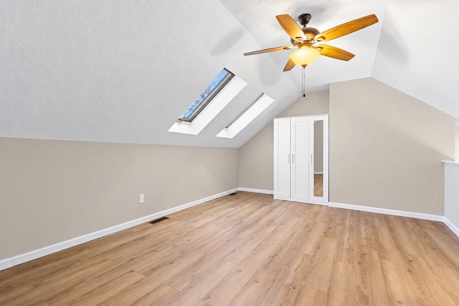 Condominium at 10 Eugene St # 10, Lowell MA 01852, photo 13 of 23