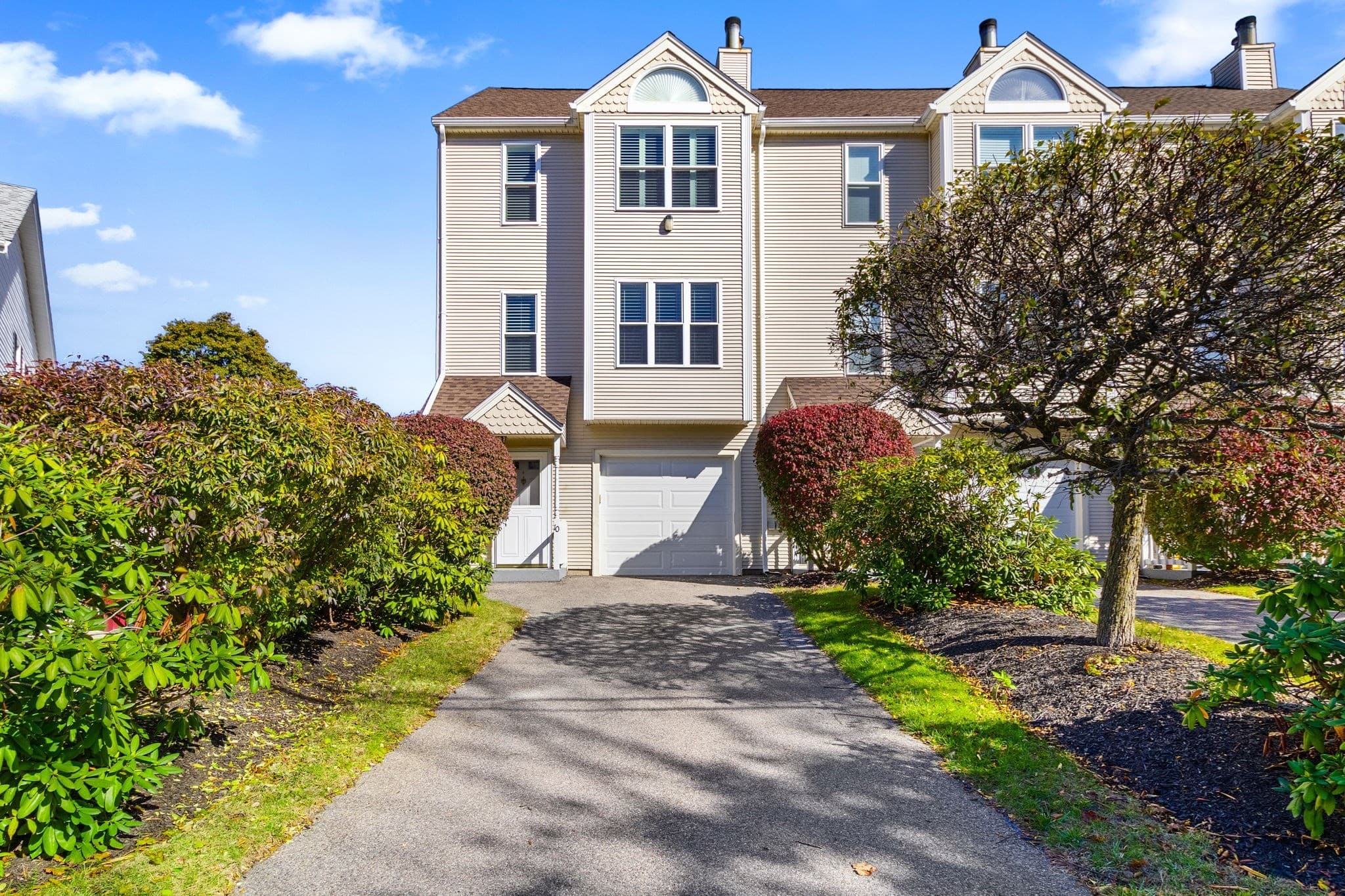 10 Eugene St # 10, Lowell MA 01852
