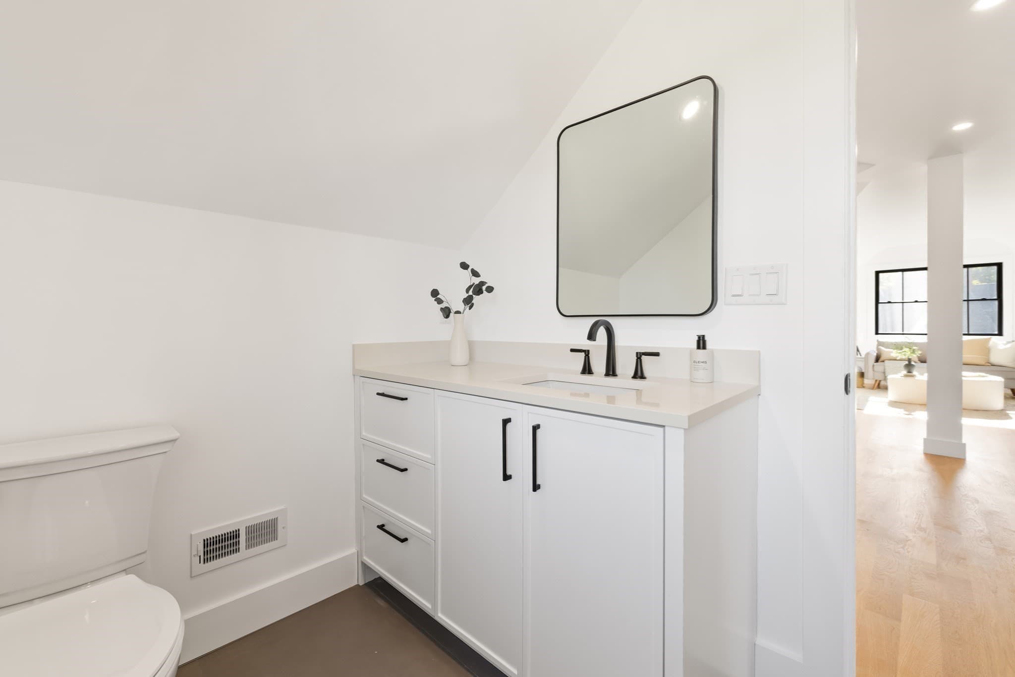 Condominium at 3 Lawn Ave # 1, Newton MA 02460, photo 21 of 27