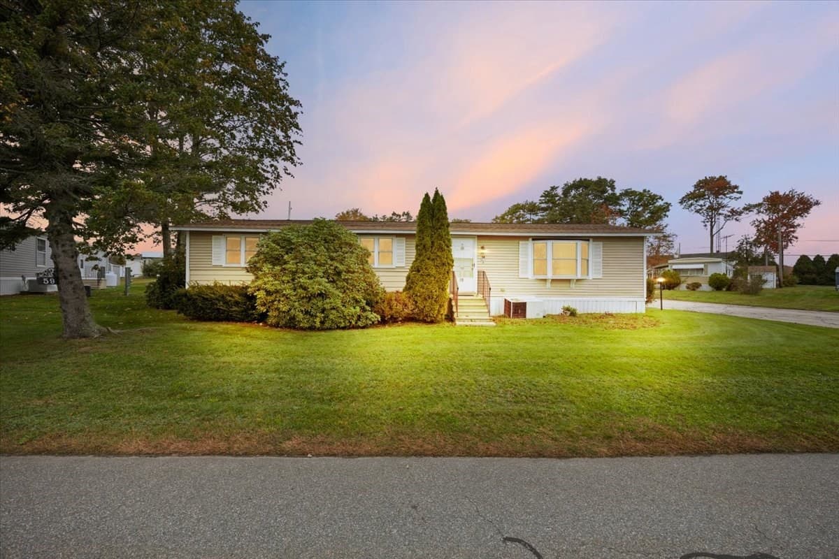 59 Bally Dr, Raynham MA 02767