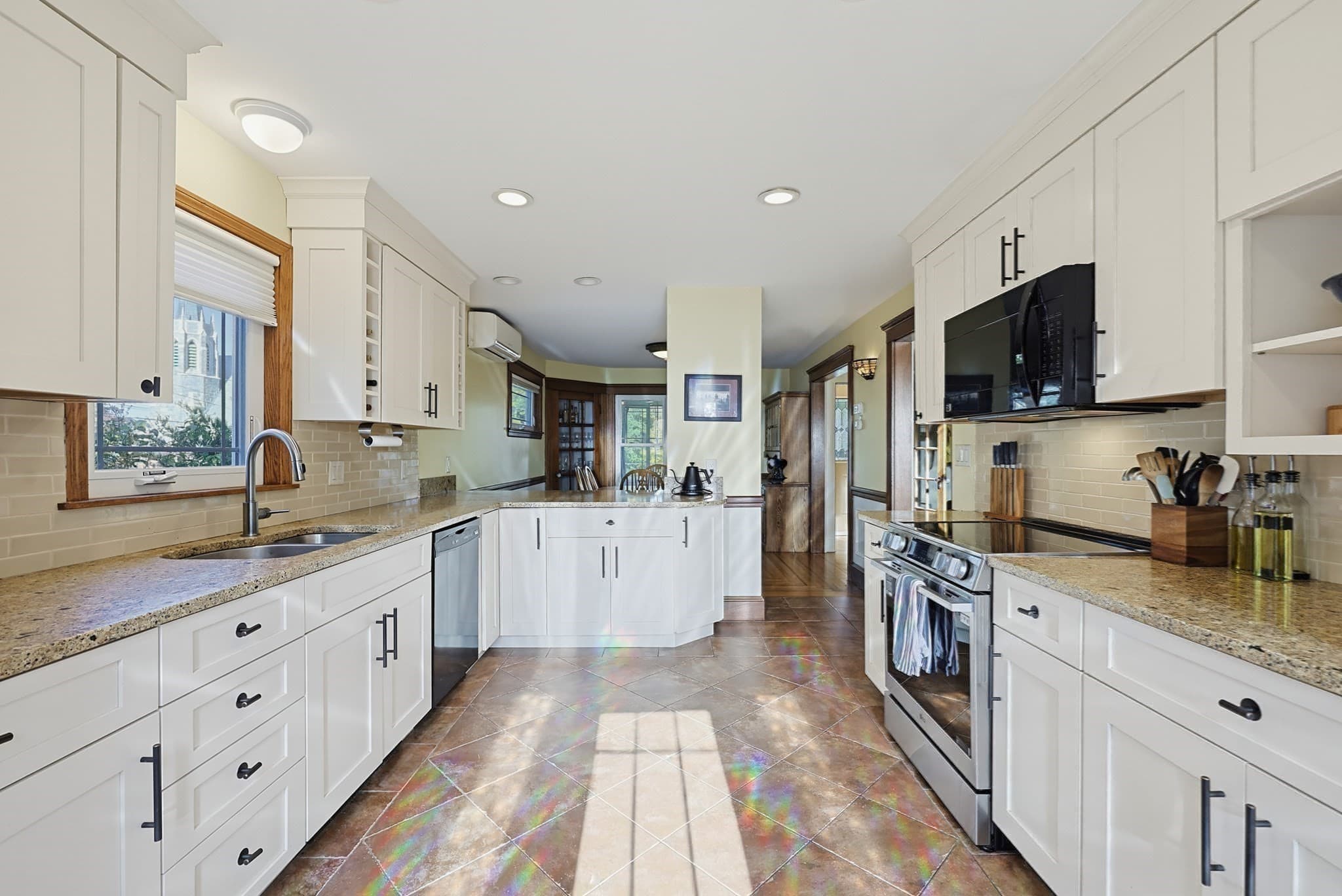 Single Family Residence at 44 Lincoln Ave, Quincy MA 02170, photo 9 of 24