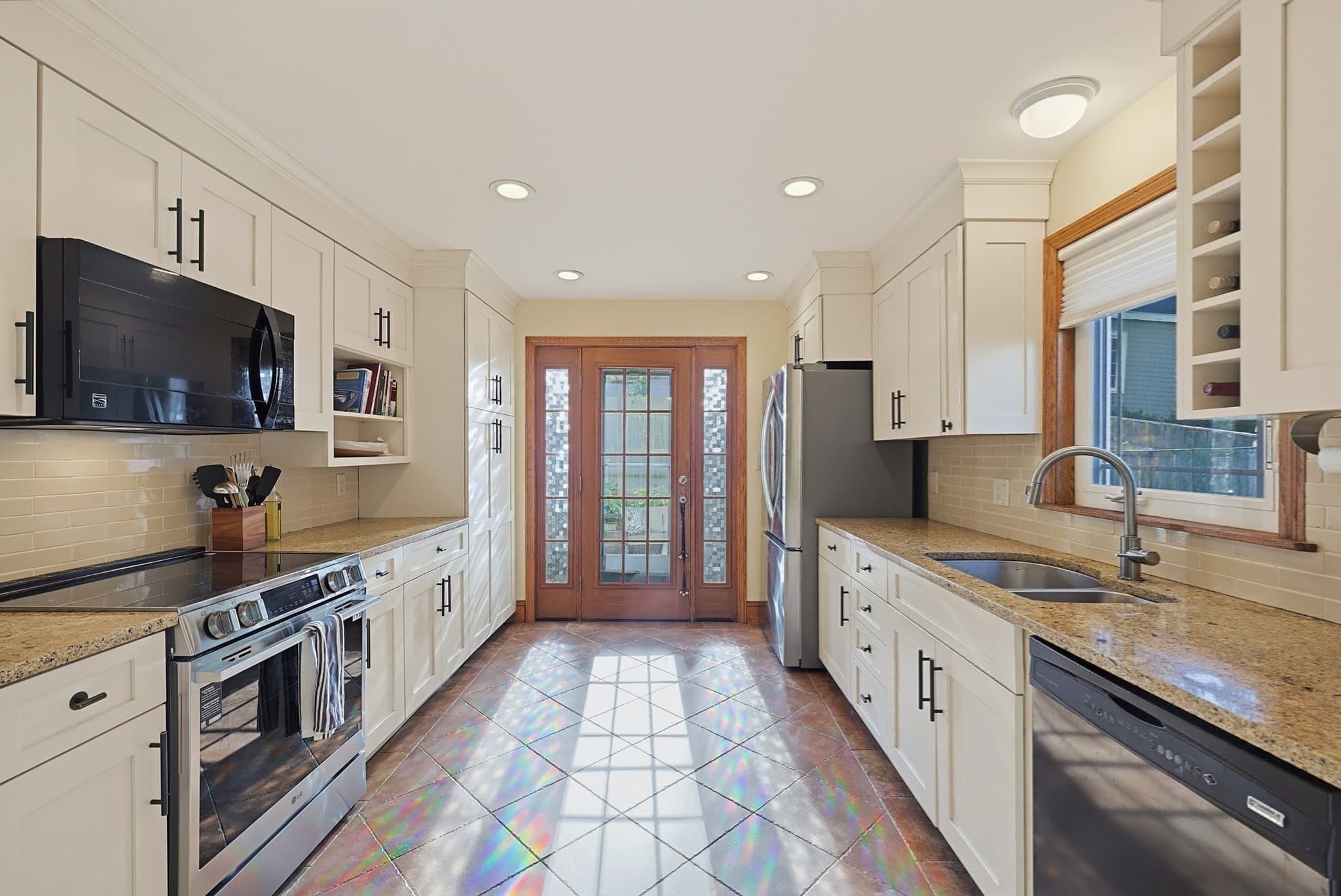 Single Family Residence at 44 Lincoln Ave, Quincy MA 02170, photo 8 of 24