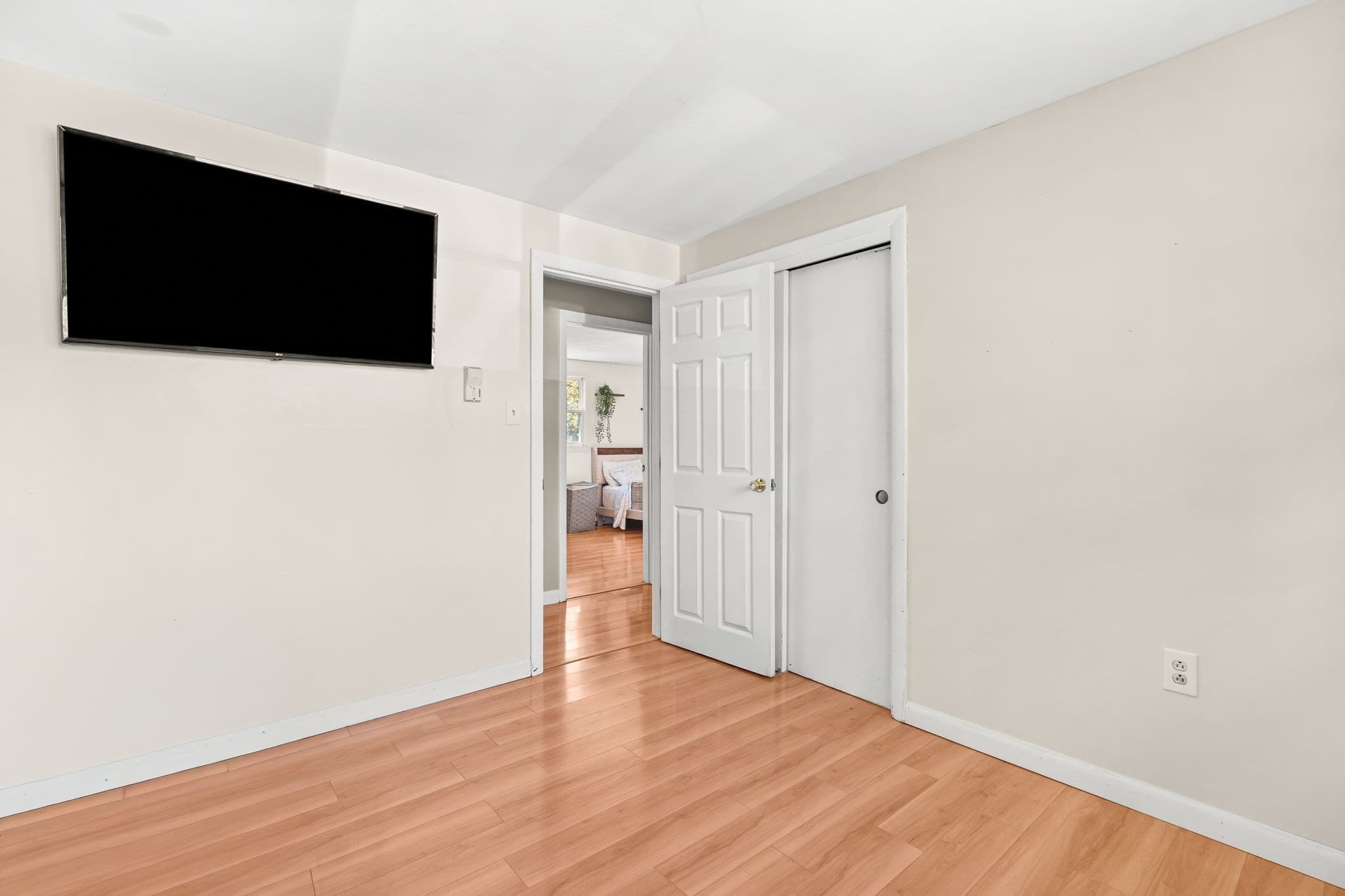 Single Family Residence at 10 Garden Brook Rd, Billerica MA 01821, photo 22 of 42