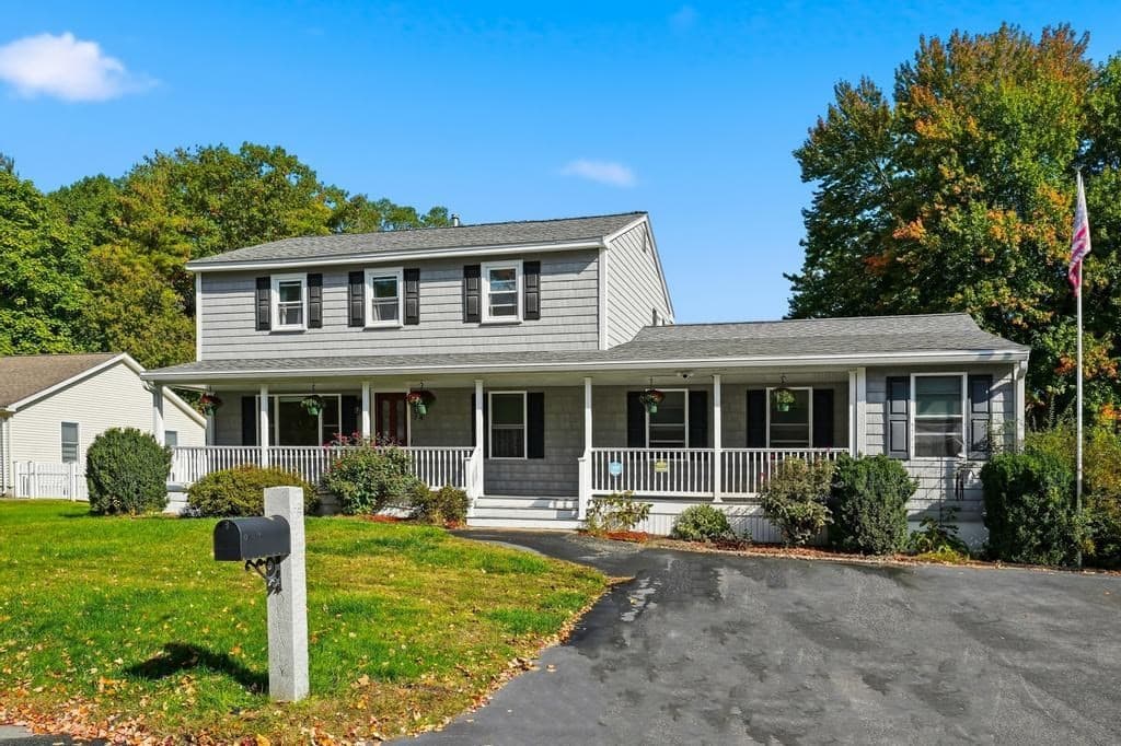 Single Family Residence at 78 Jackson Ave, Dracut MA 01826, photo 3 of 39
