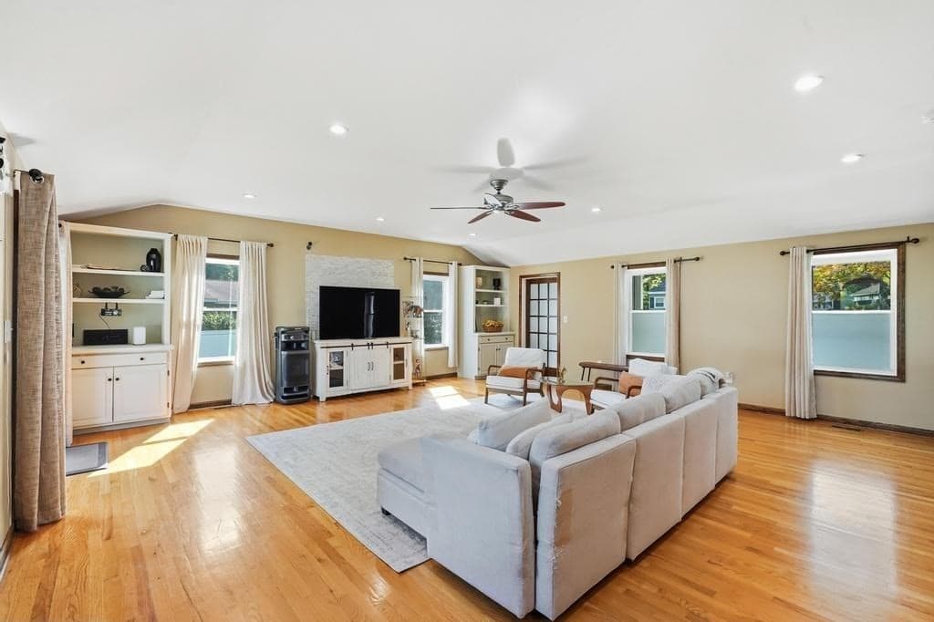 Single Family Residence at 78 Jackson Ave, Dracut MA 01826, photo 19 of 39