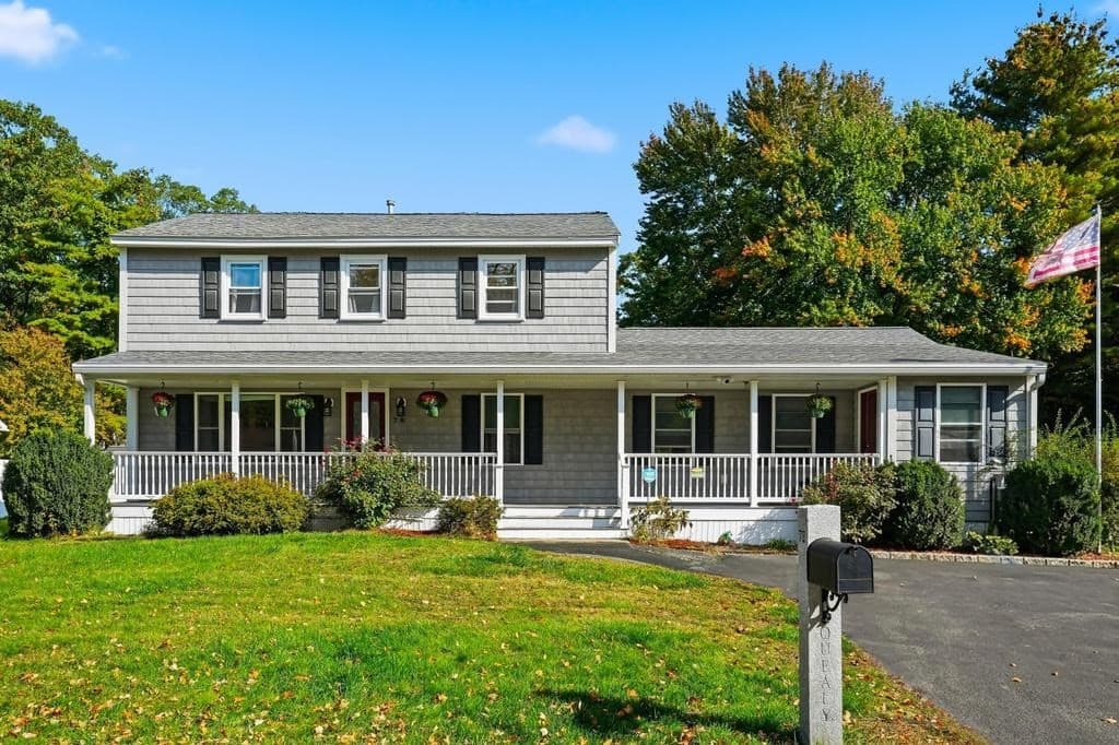 Single Family Residence at 78 Jackson Ave, Dracut MA 01826, photo 4 of 39
