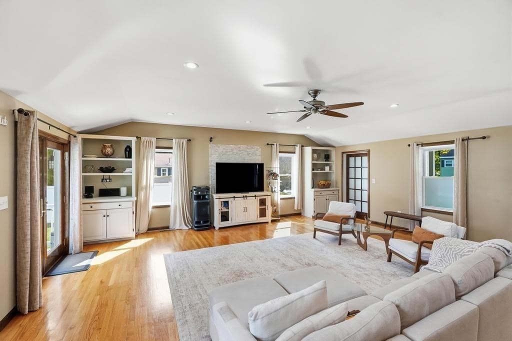Single Family Residence at 78 Jackson Ave, Dracut MA 01826, photo 21 of 39
