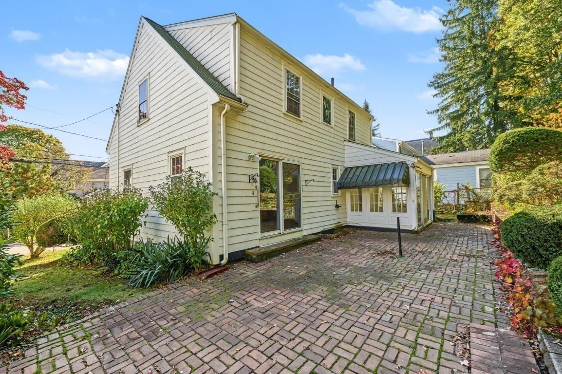 Single Family Residence at 15 Cummings Rd, Newton MA 02459, photo 2 of 29
