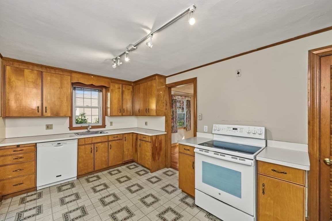 Single Family Residence at 15 Cummings Rd, Newton MA 02459, photo 9 of 29