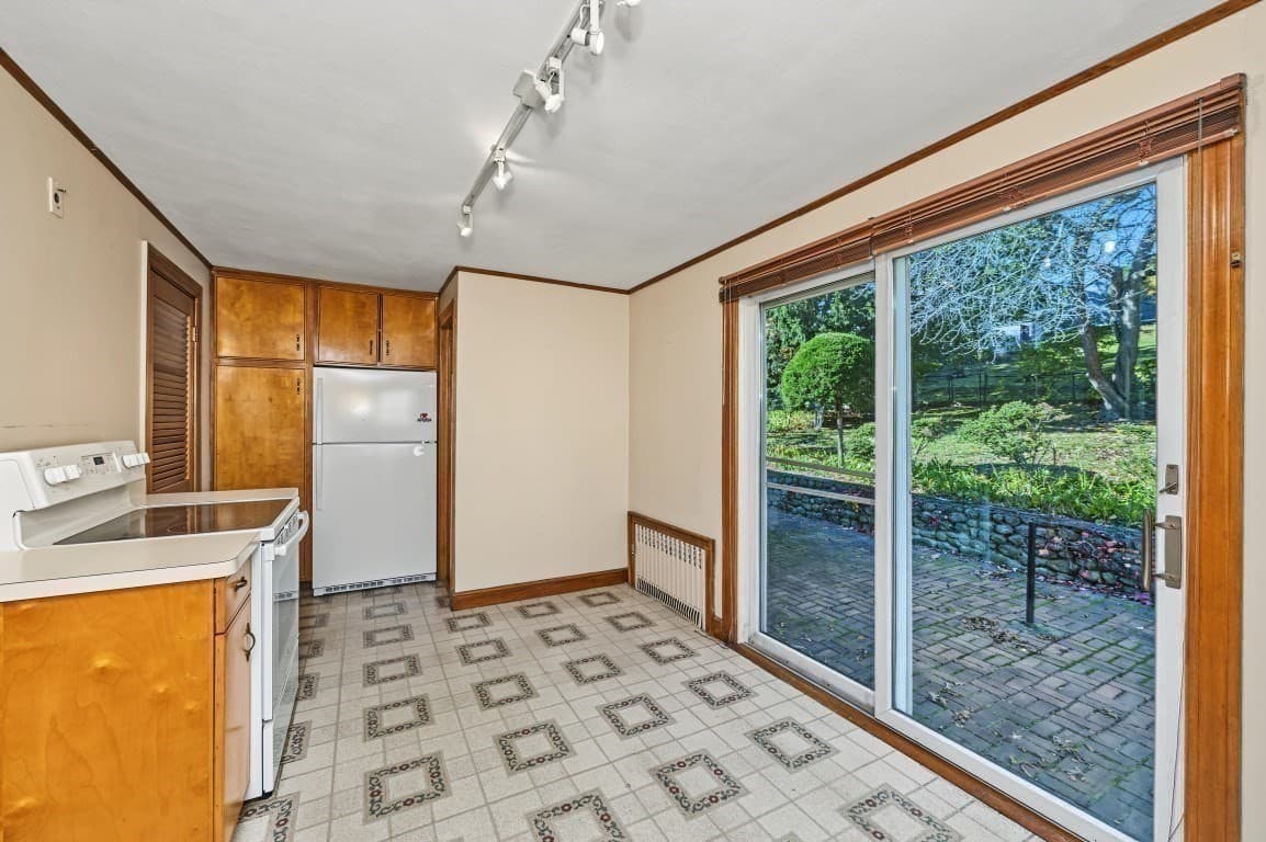 Single Family Residence at 15 Cummings Rd, Newton MA 02459, photo 10 of 29