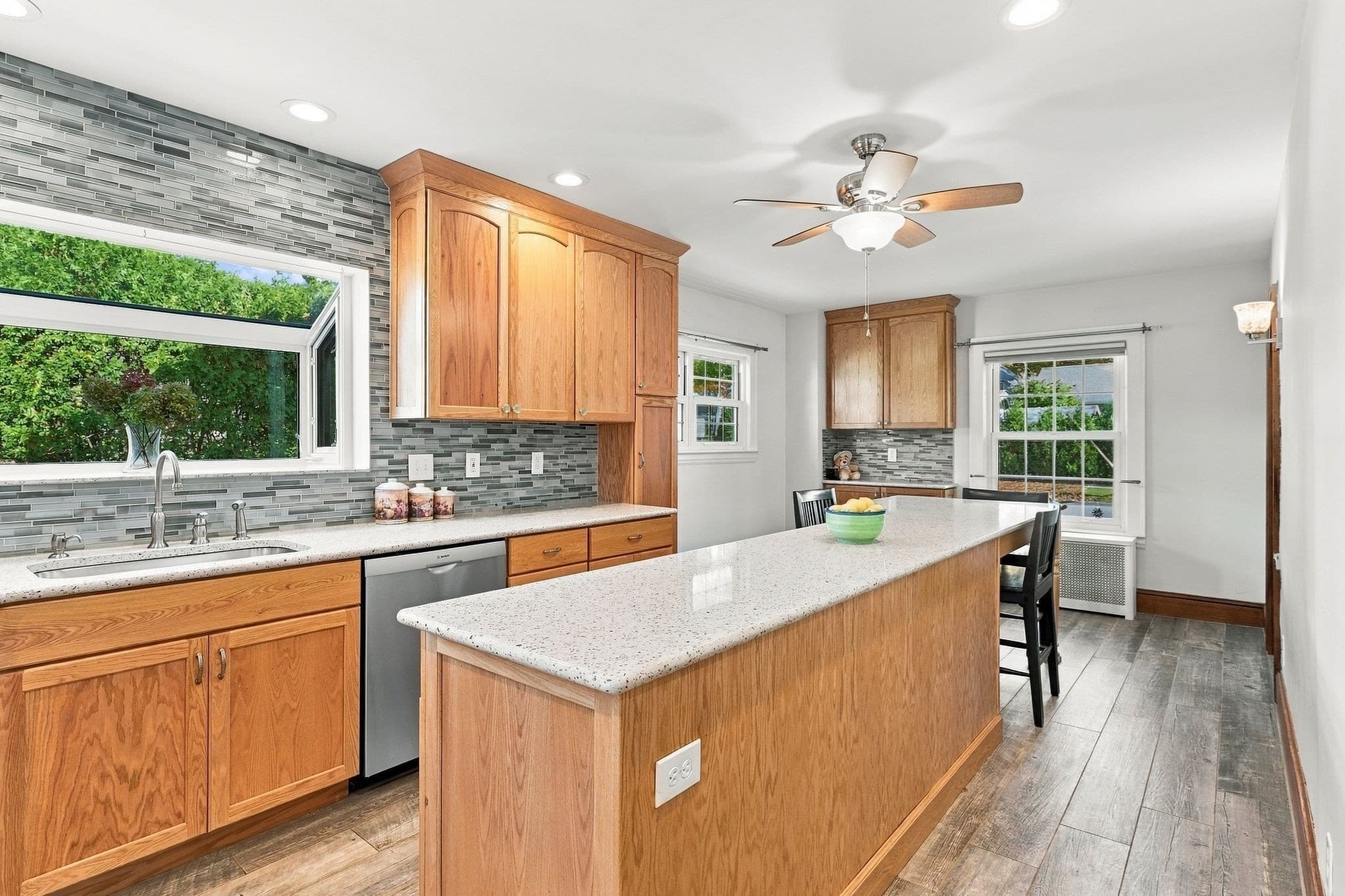 Single Family Residence at 14 Windsor Place, Longmeadow MA 01106, photo 13 of 40