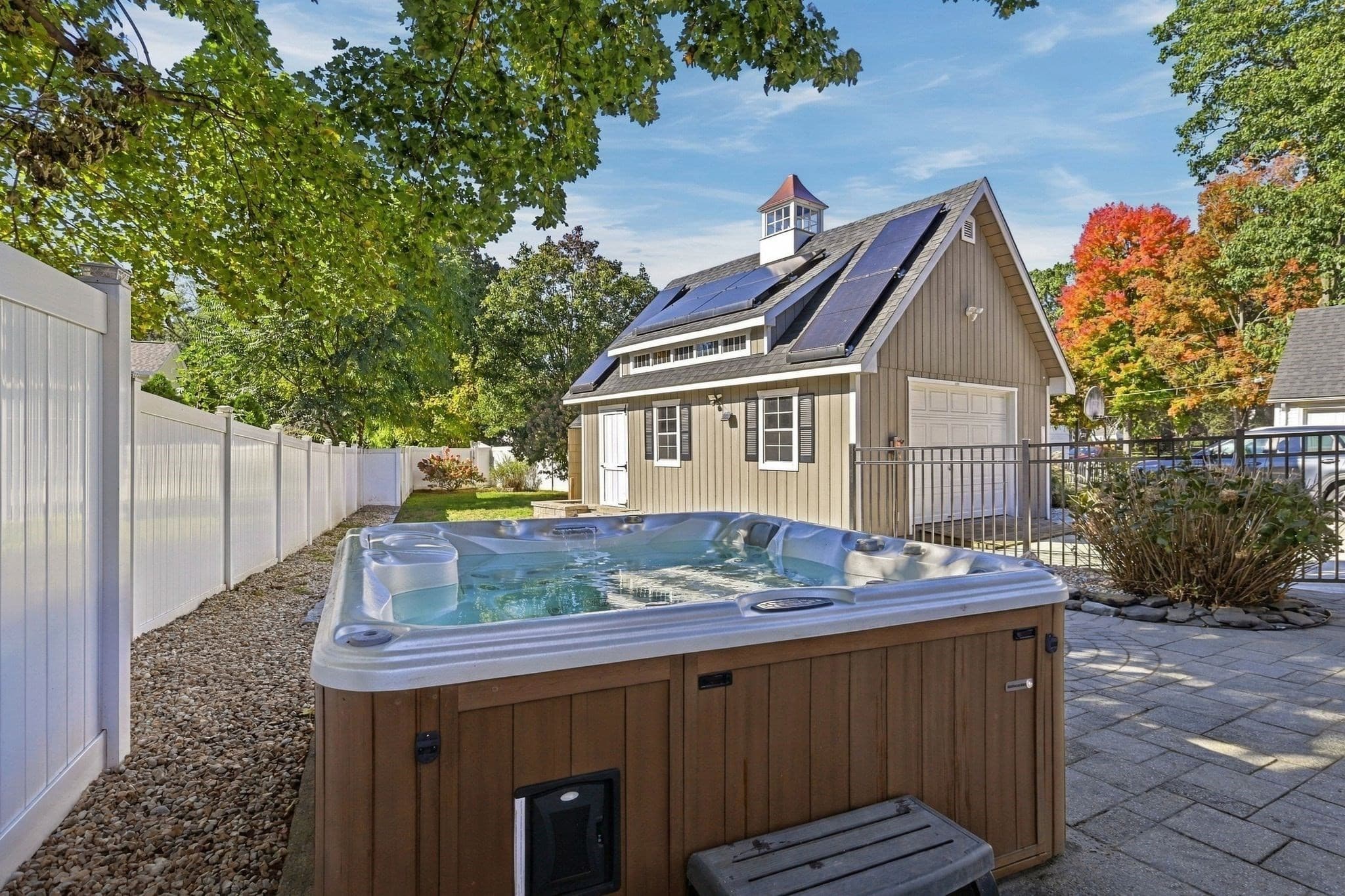 Single Family Residence at 14 Windsor Place, Longmeadow MA 01106, photo 7 of 40