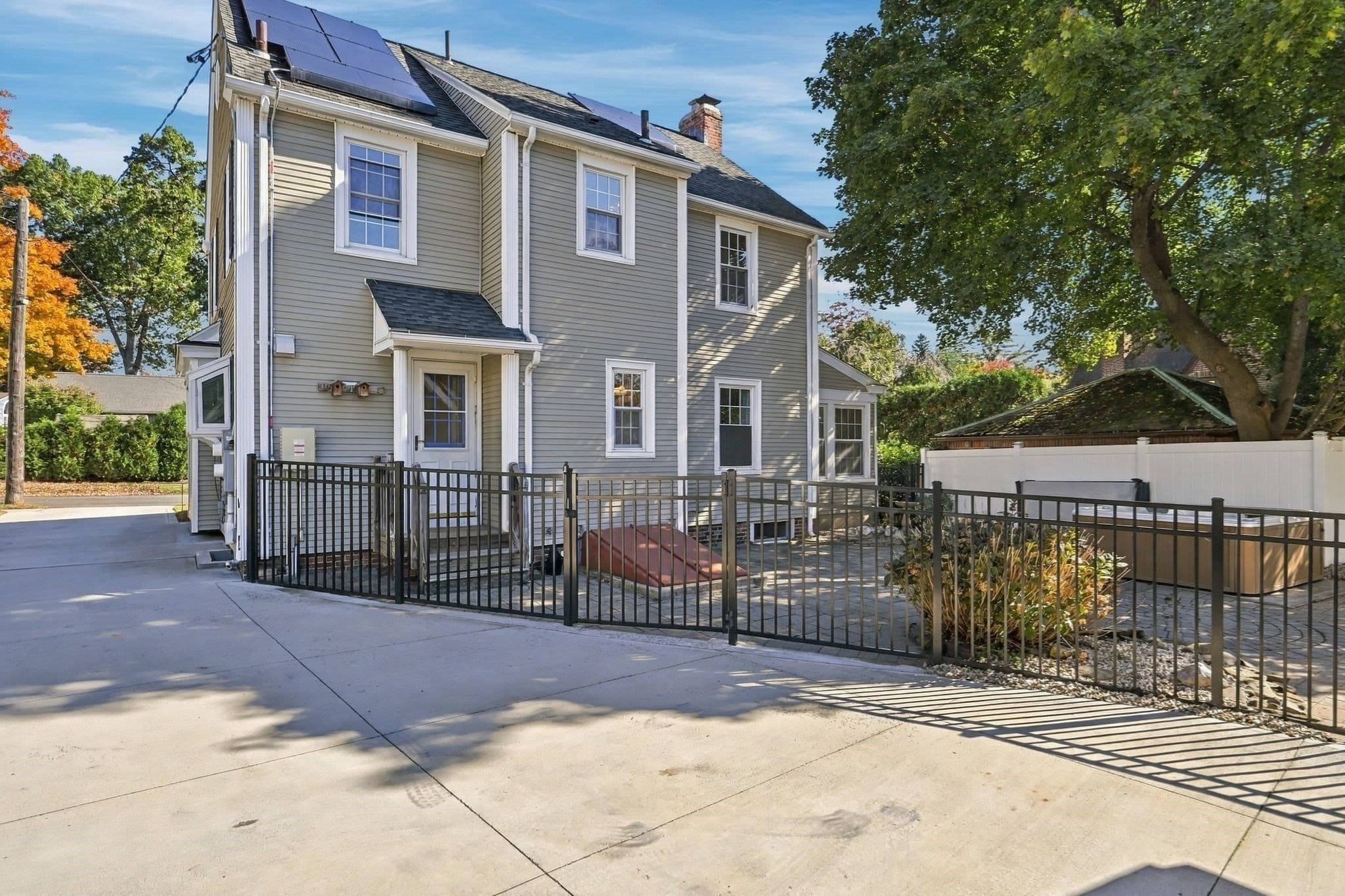Single Family Residence at 14 Windsor Place, Longmeadow MA 01106, photo 3 of 40