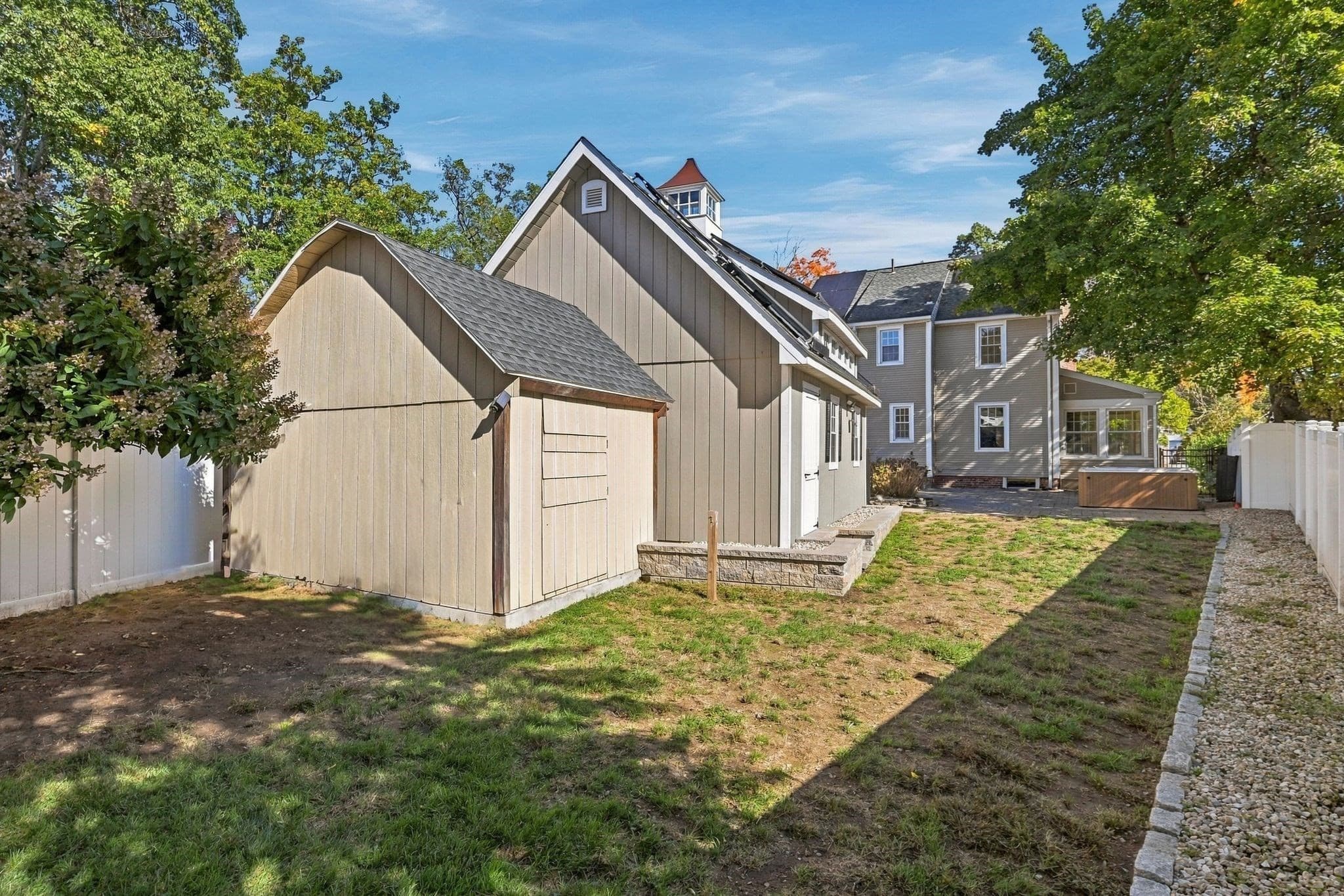 Single Family Residence at 14 Windsor Place, Longmeadow MA 01106, photo 9 of 40