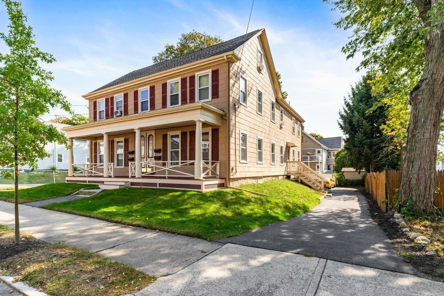 4 Family - 4 Units Up/Down at 20 W Water St, Wakefield MA 01880, photo 4 of 37