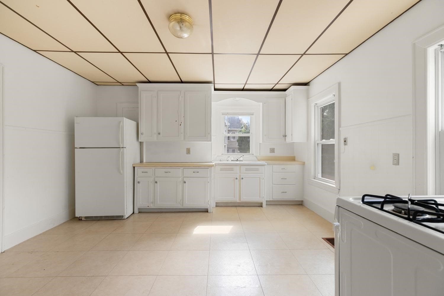4 Family - 4 Units Up/Down at 20 W Water St, Wakefield MA 01880, photo 8 of 37