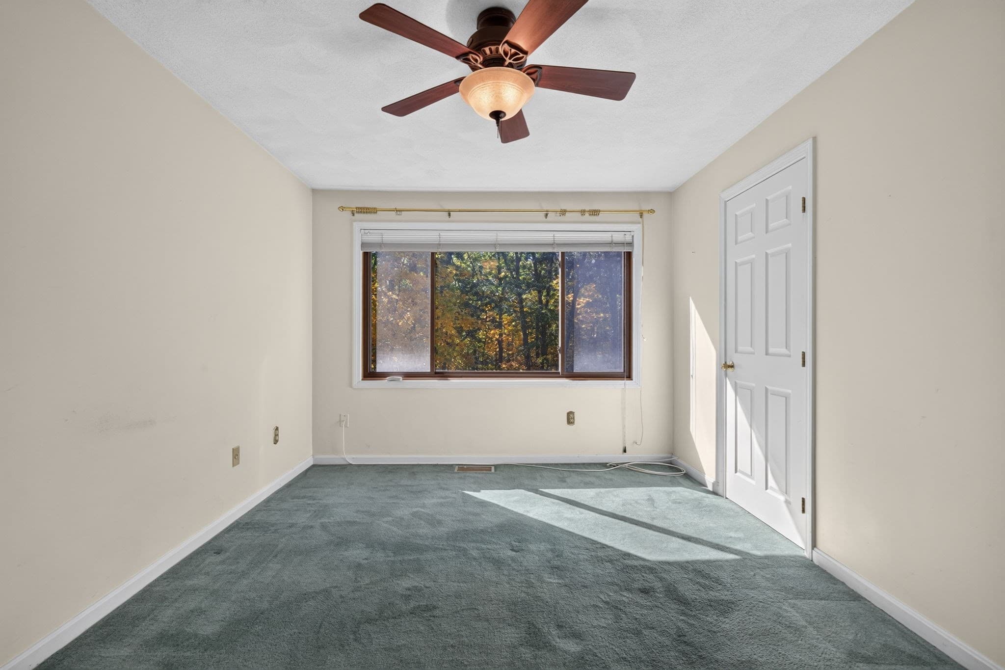 Condominium at 401 Colonial Drive # 38, Ipswich MA 01938, photo 18 of 42
