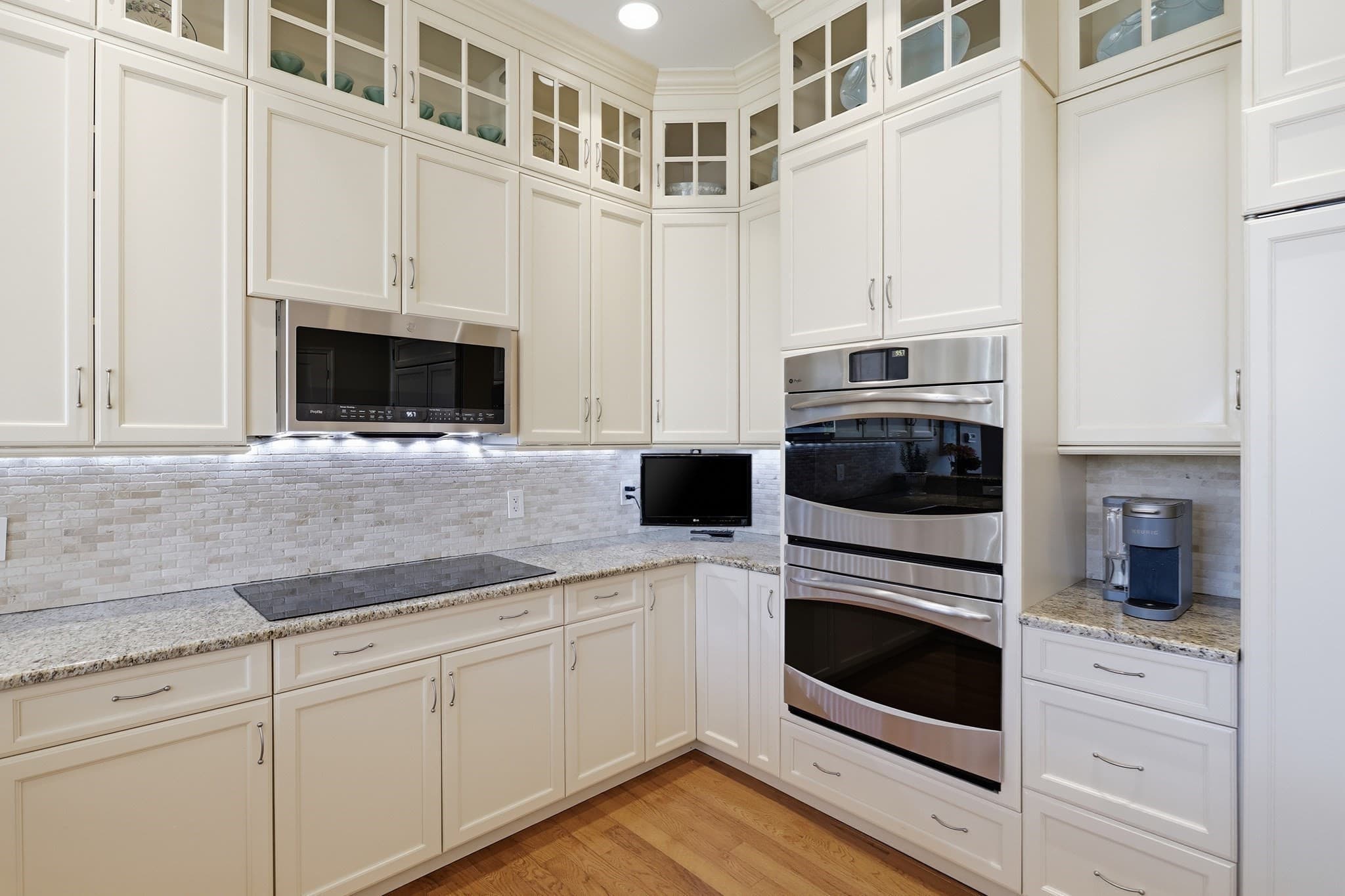 Condominium at 33 Forest Street # 206, Lexington MA 02421, photo 11 of 31