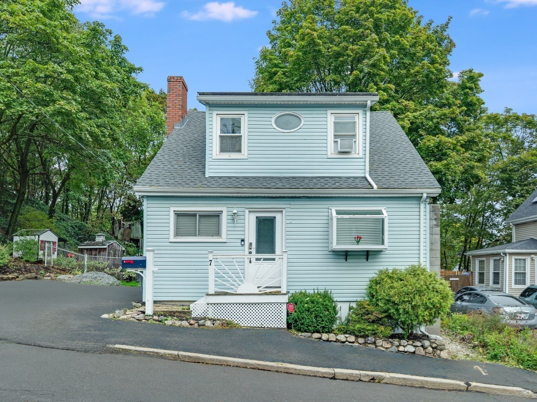 Single Family Residence at 7 Lawndale Ave, Saugus MA 01906, photo 3 of 31