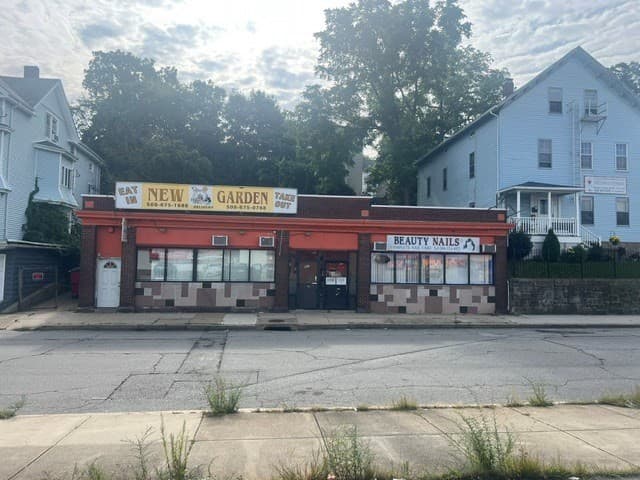 883 N Main St, Fall River MA 02720