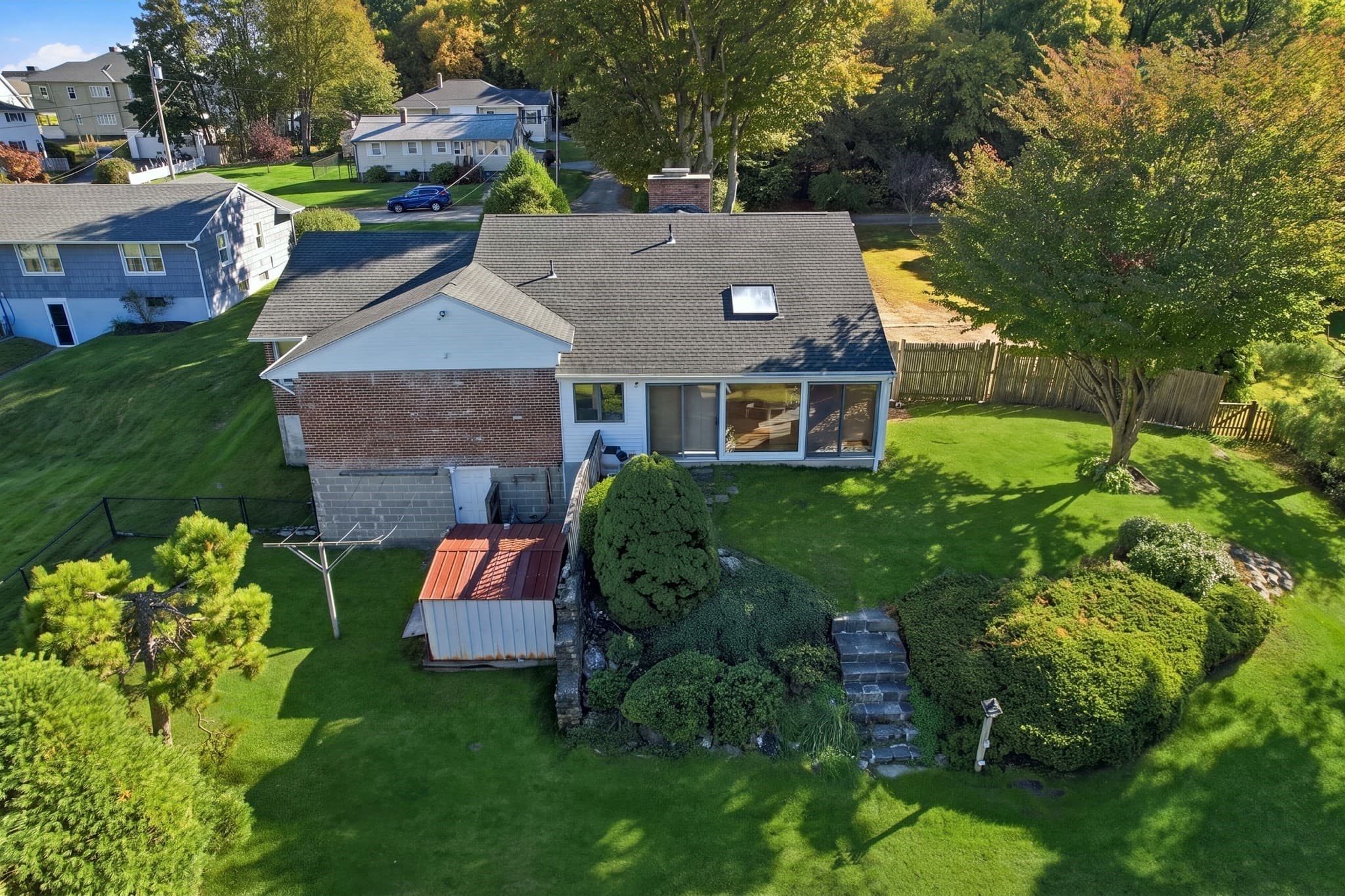 Single Family Residence at 10 Davenport St, Worcester MA 01610, photo 33 of 41