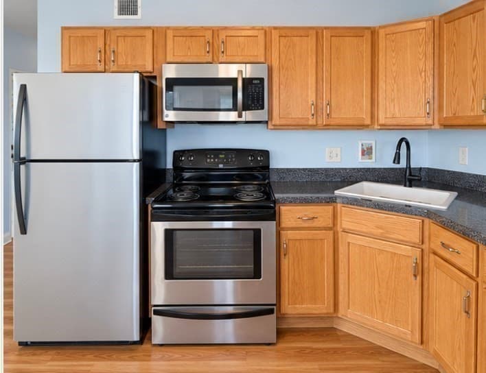 Condominium at 10 Malta St # 4, Hull MA 02045, photo 3 of 15