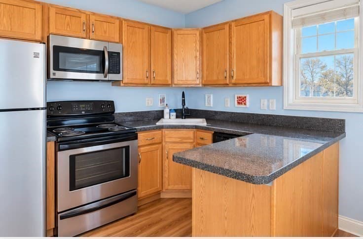 Condominium at 10 Malta St # 4, Hull MA 02045, photo 4 of 15