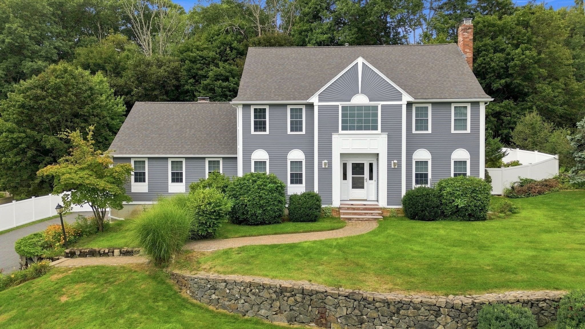 29 Kara Dr, North Andover MA 01845