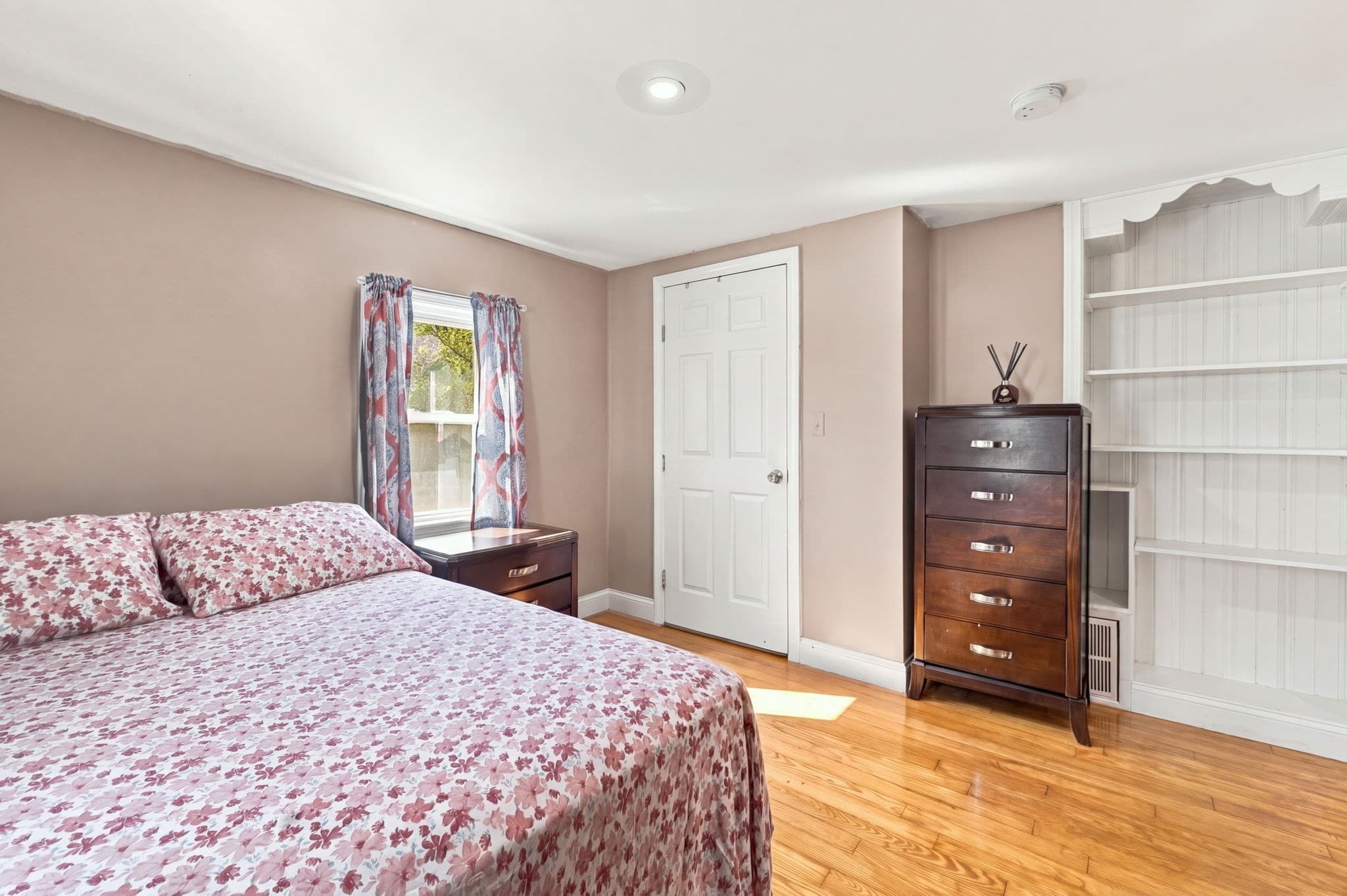 Single Family Residence at 24 Lummus Ct, Lynn MA 01904, photo 15 of 42