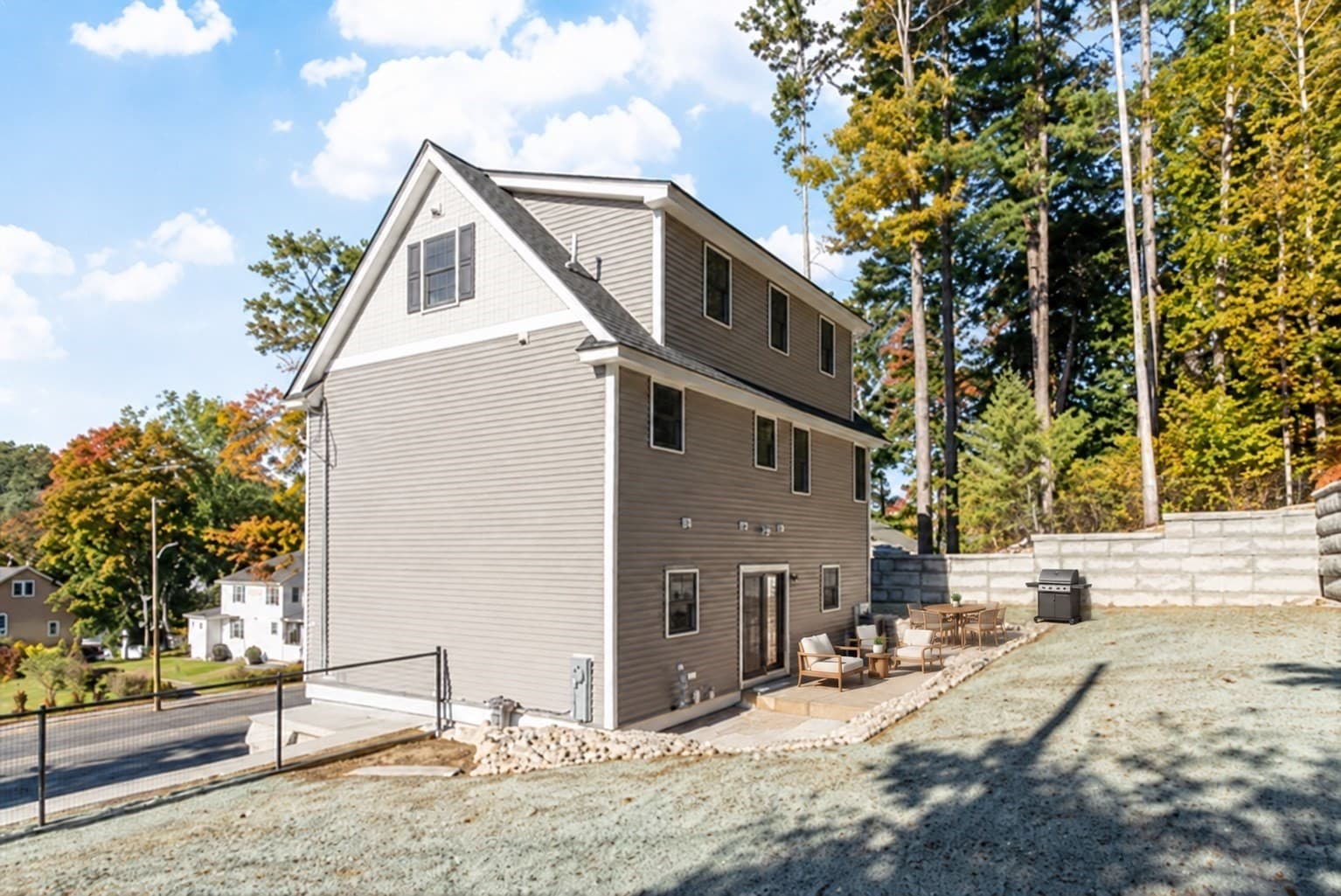 Single Family Residence at 346 Rogers St, Lowell MA 01852, photo 9 of 41