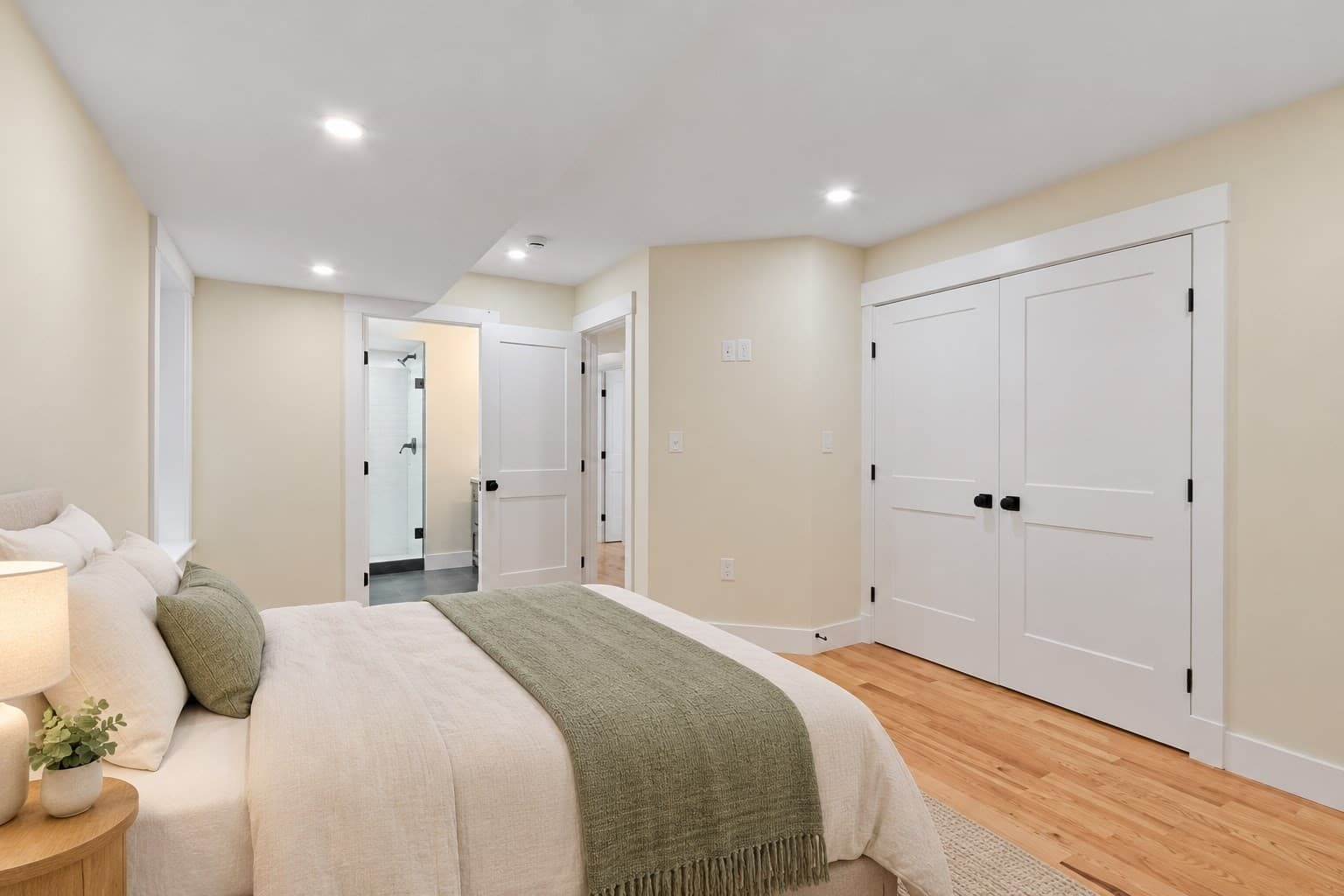 Single Family Residence at 346 Rogers St, Lowell MA 01852, photo 19 of 41