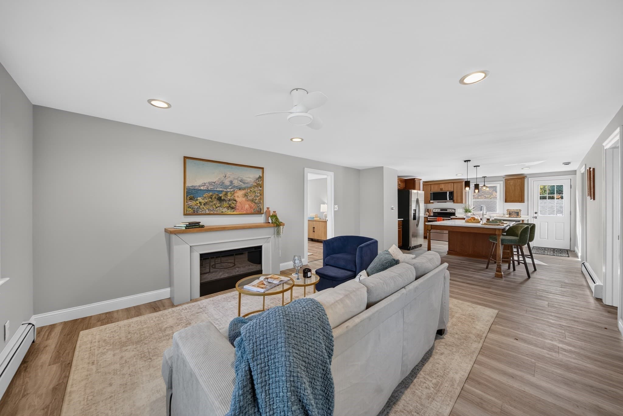 Single Family Residence at 158 Southbridge Rd, Oxford MA 01537, photo 4 of 41