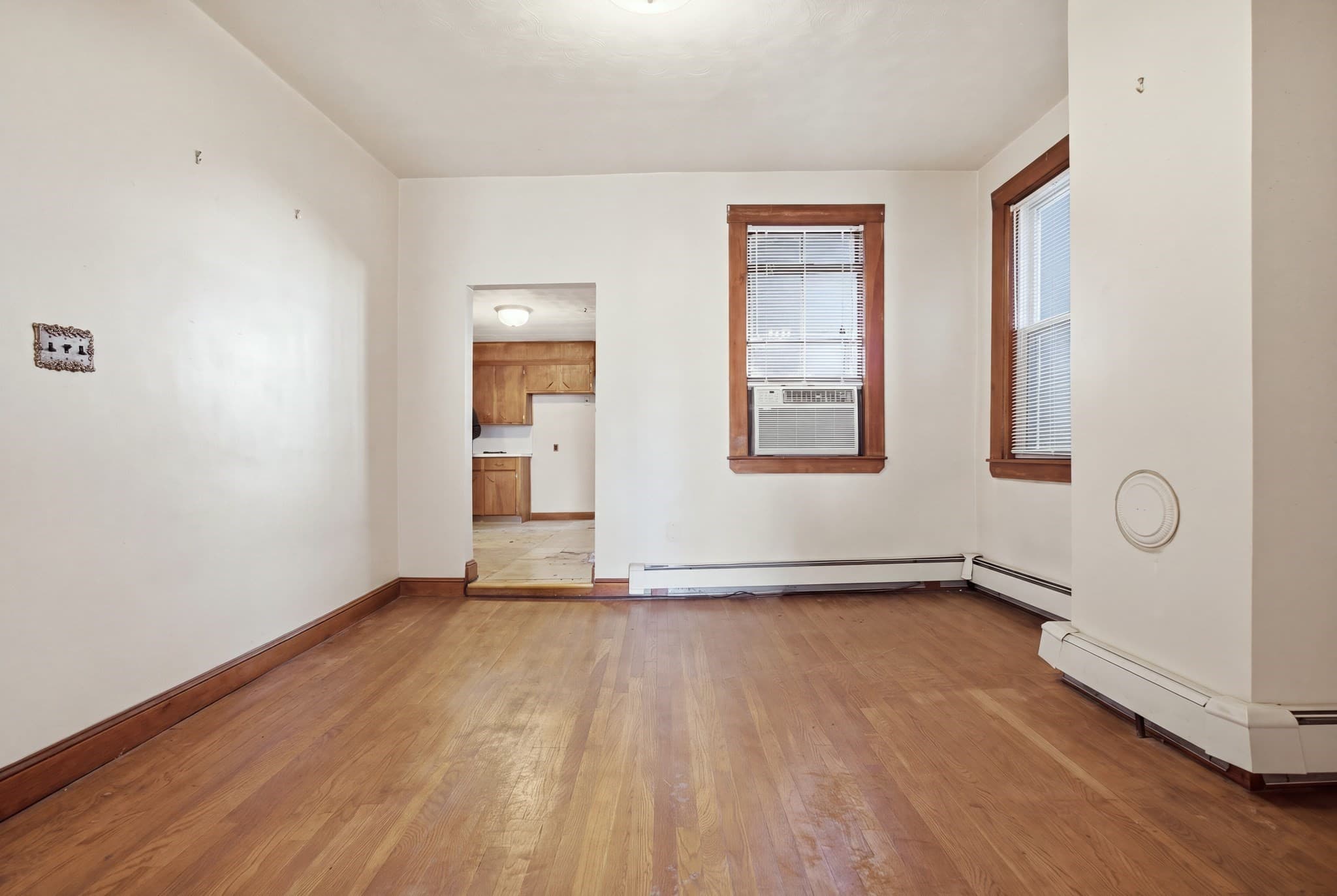 3 Family at 94 Chelsea St, Boston MA 02128, photo 16 of 42
