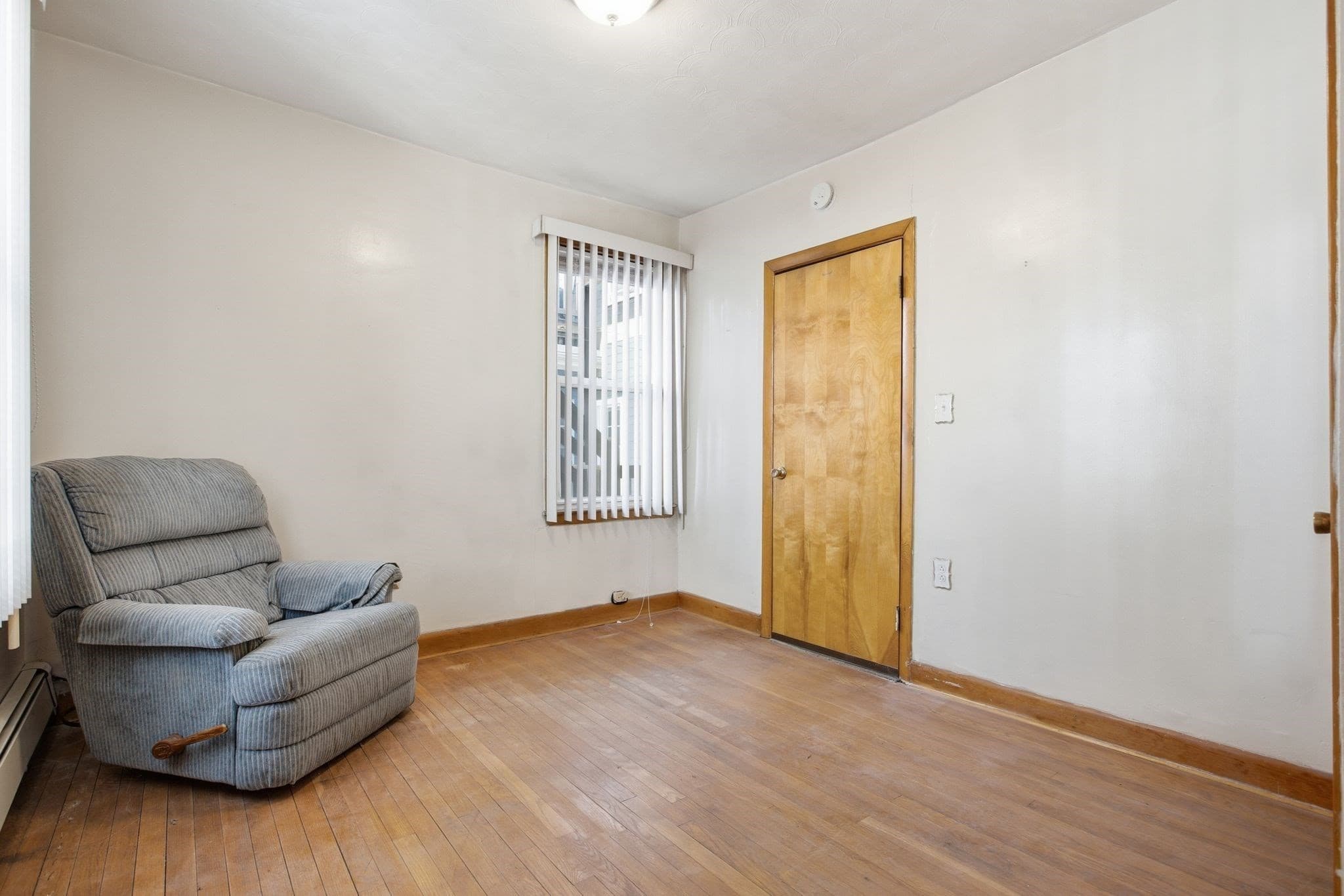 3 Family at 94 Chelsea St, Boston MA 02128, photo 22 of 42