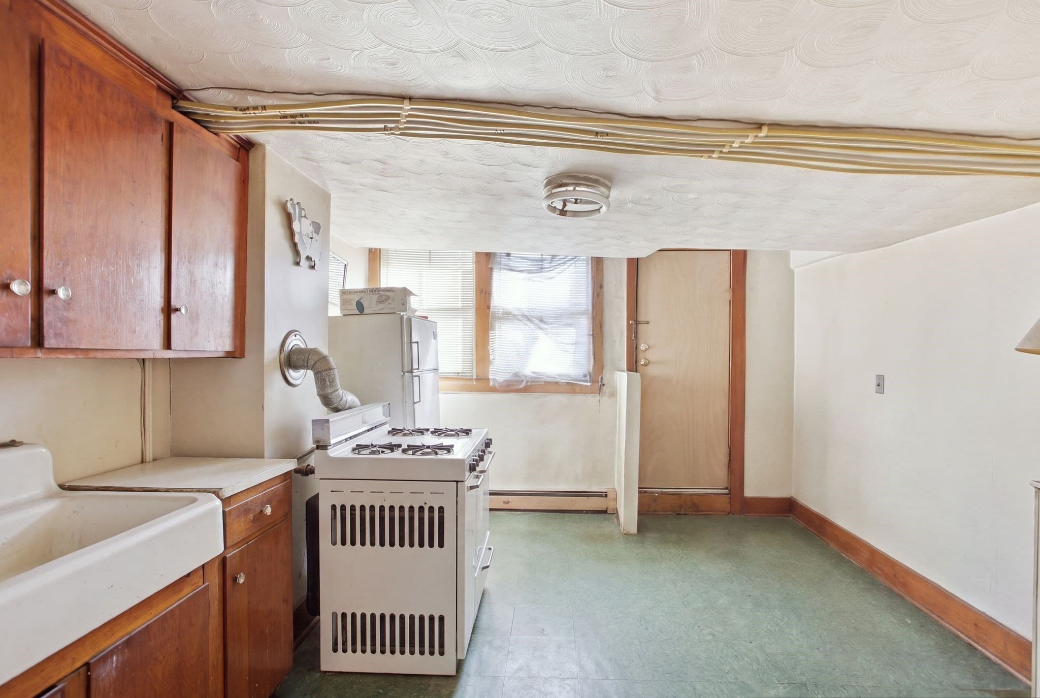 3 Family at 94 Chelsea St, Boston MA 02128, photo 28 of 42